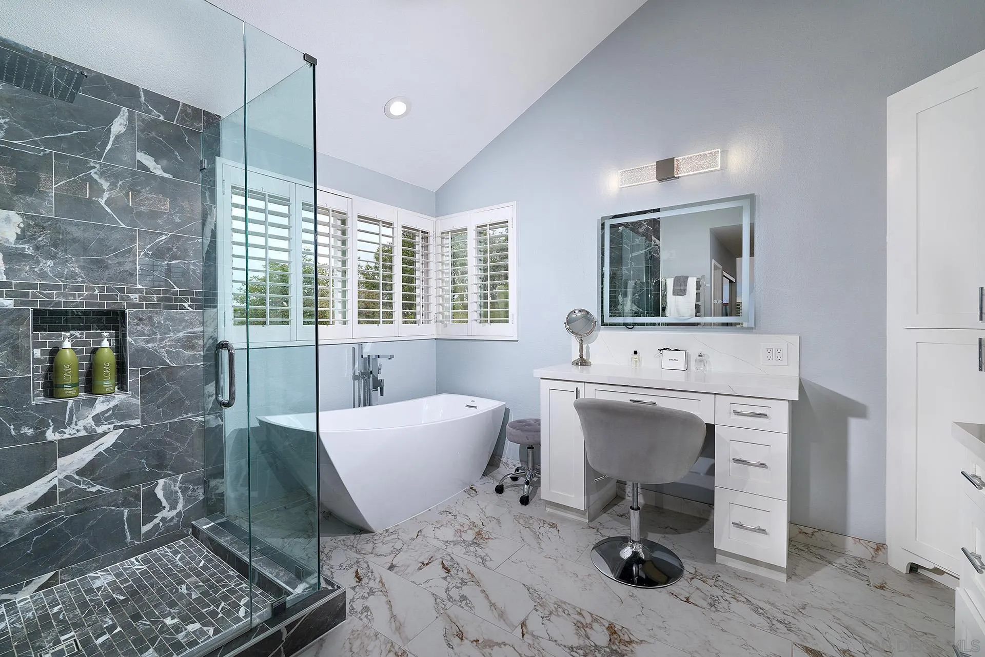https://cdn.realtyfeed.com/cdn/127/260009422/08c471a4f73bb7c471f3dd31f72929b6.webp