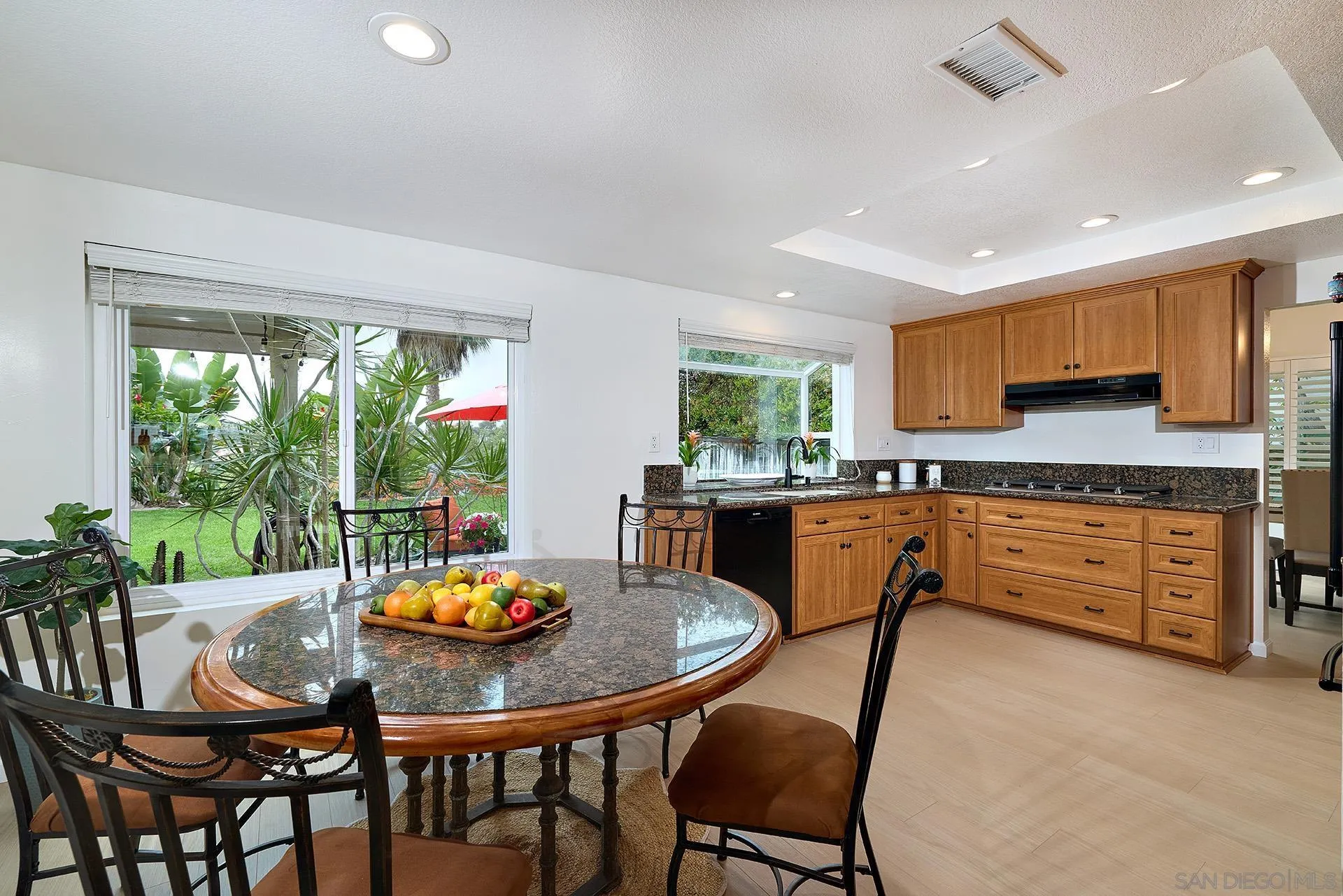 https://cdn.realtyfeed.com/cdn/127/260009422/4f87b91a9d5b768f6317d5c1ac76ce56.webp