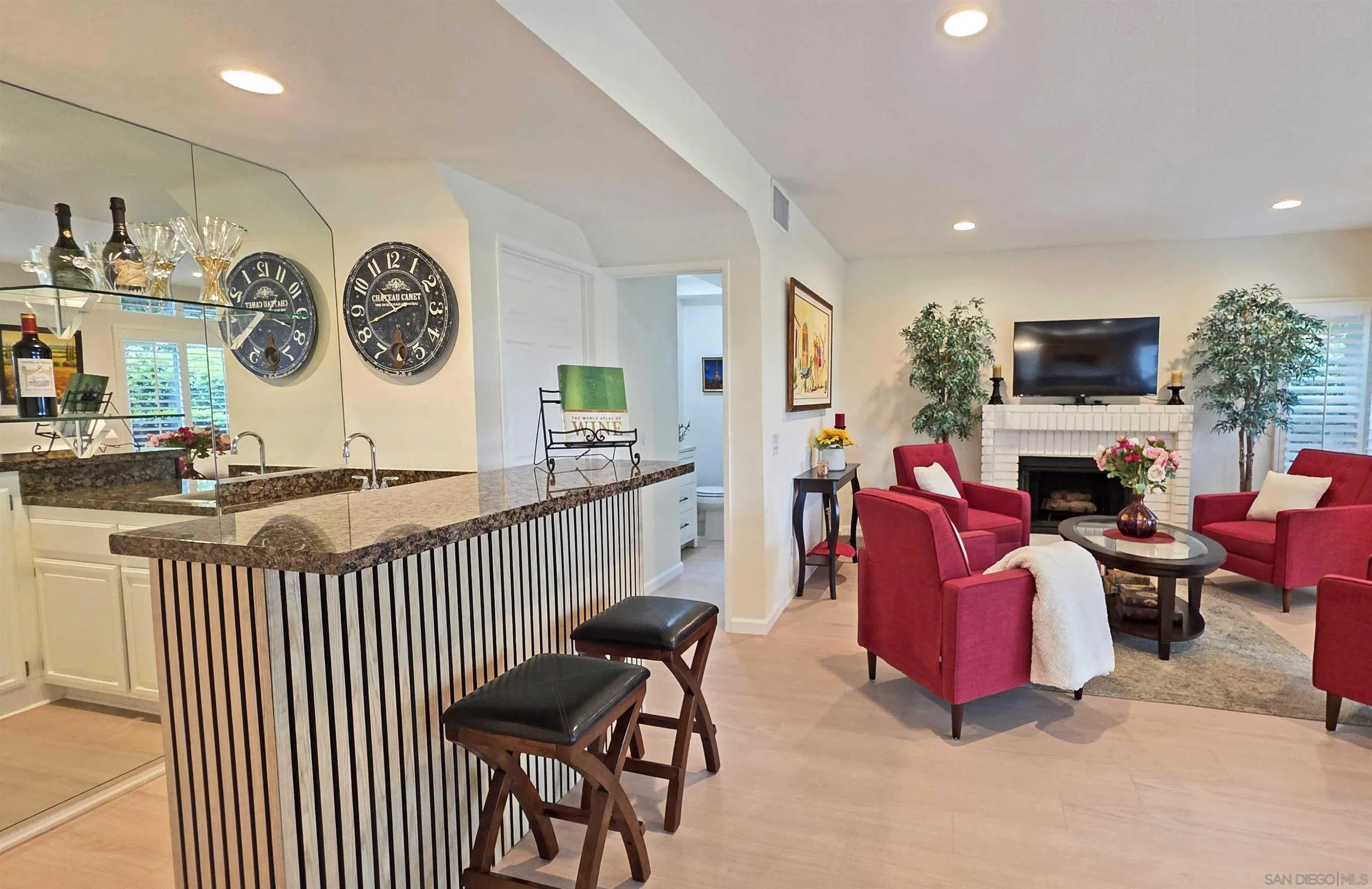 https://cdn.realtyfeed.com/cdn/127/260009422/a0a841ad699233d28e476b10fef60d9a.webp