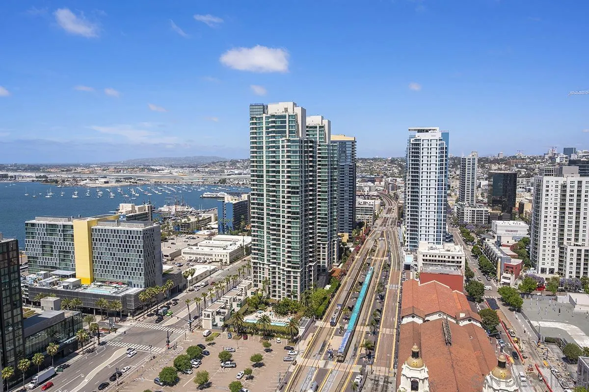 https://cdn.realtyfeed.com/cdn/127/260009430/2a7a5176b3b685ee820b20dc5db7a4f0.webp