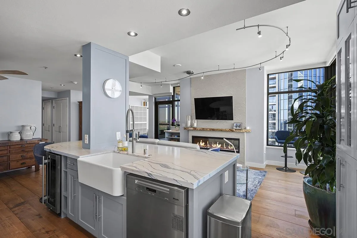 https://cdn.realtyfeed.com/cdn/127/260009430/fea41a478113e05af241df6f7af6472d.webp