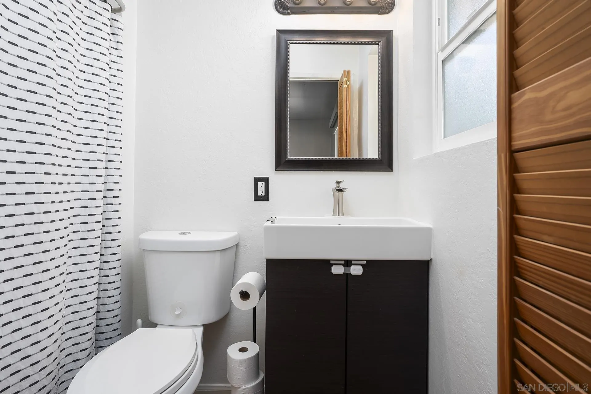 https://cdn.realtyfeed.com/cdn/127/260009435/244272e43a73c32cbd49215efce203cb.webp