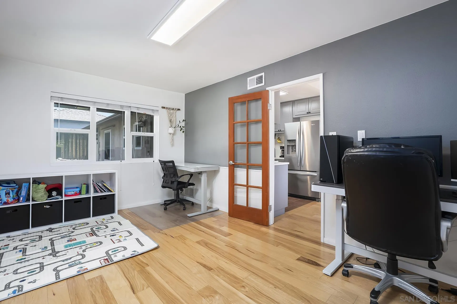 https://cdn.realtyfeed.com/cdn/127/260009435/69468612eff73ef82e2f90a88711441c.webp