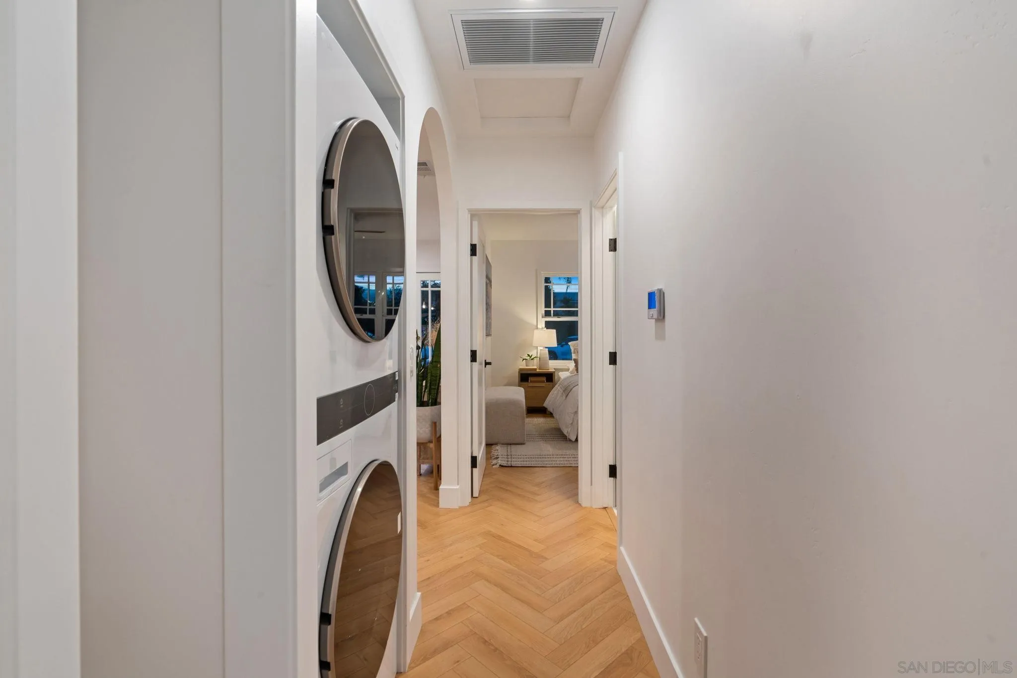 https://cdn.realtyfeed.com/cdn/127/260009436/ed8766f22d4fb50bf7c6aa47e0f05fbe.webp