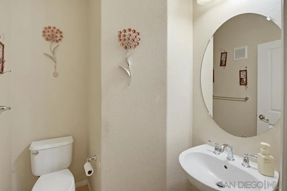 https://cdn.realtyfeed.com/cdn/127/260009441/56449e4ac395c091511b8c4b4e6d884d.webp