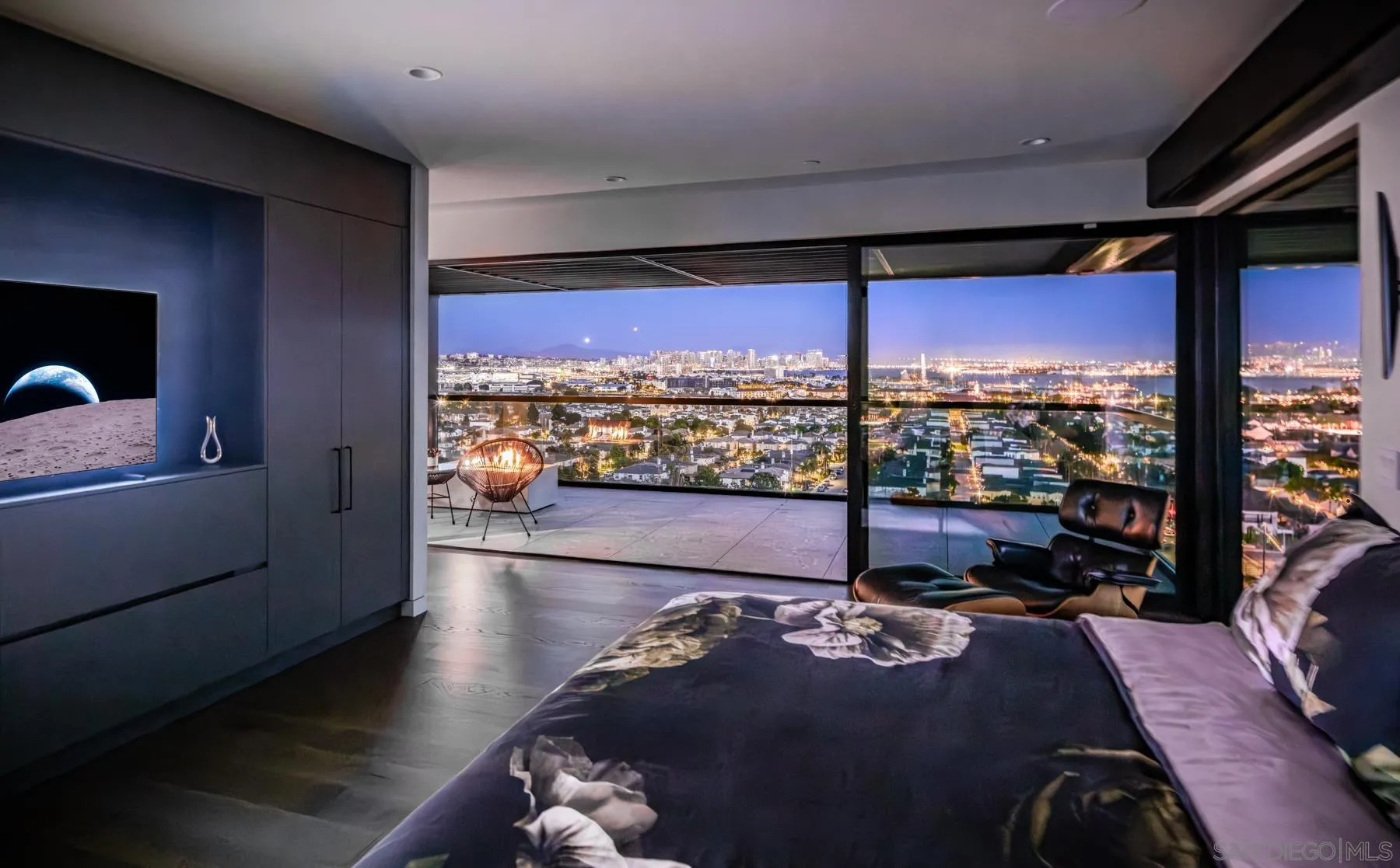 https://cdn.realtyfeed.com/cdn/127/260009448/64f35fa88943769ff7ecc3edde8c0375.webp