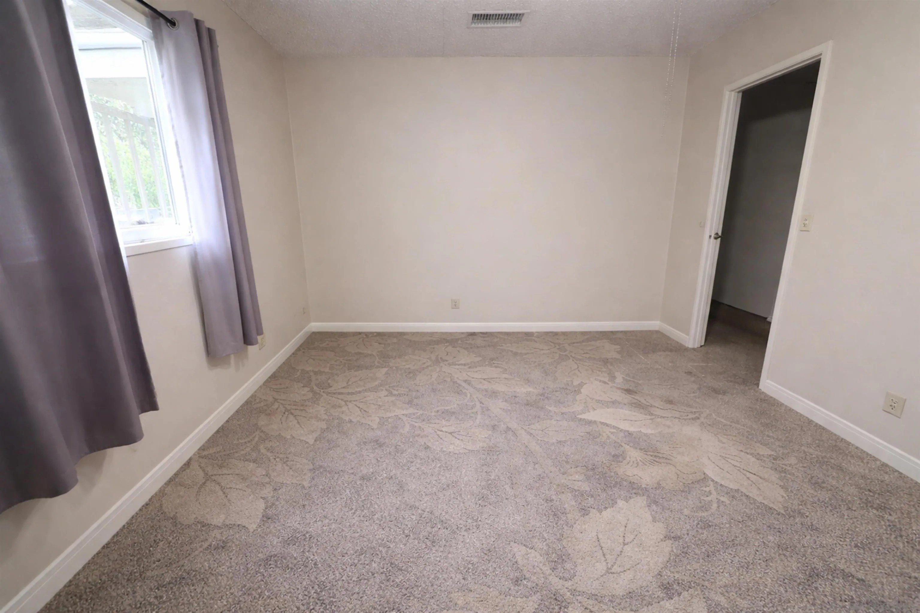 https://cdn.realtyfeed.com/cdn/127/260009452/1f525b36f15020489c7abd8379cb59c7.webp