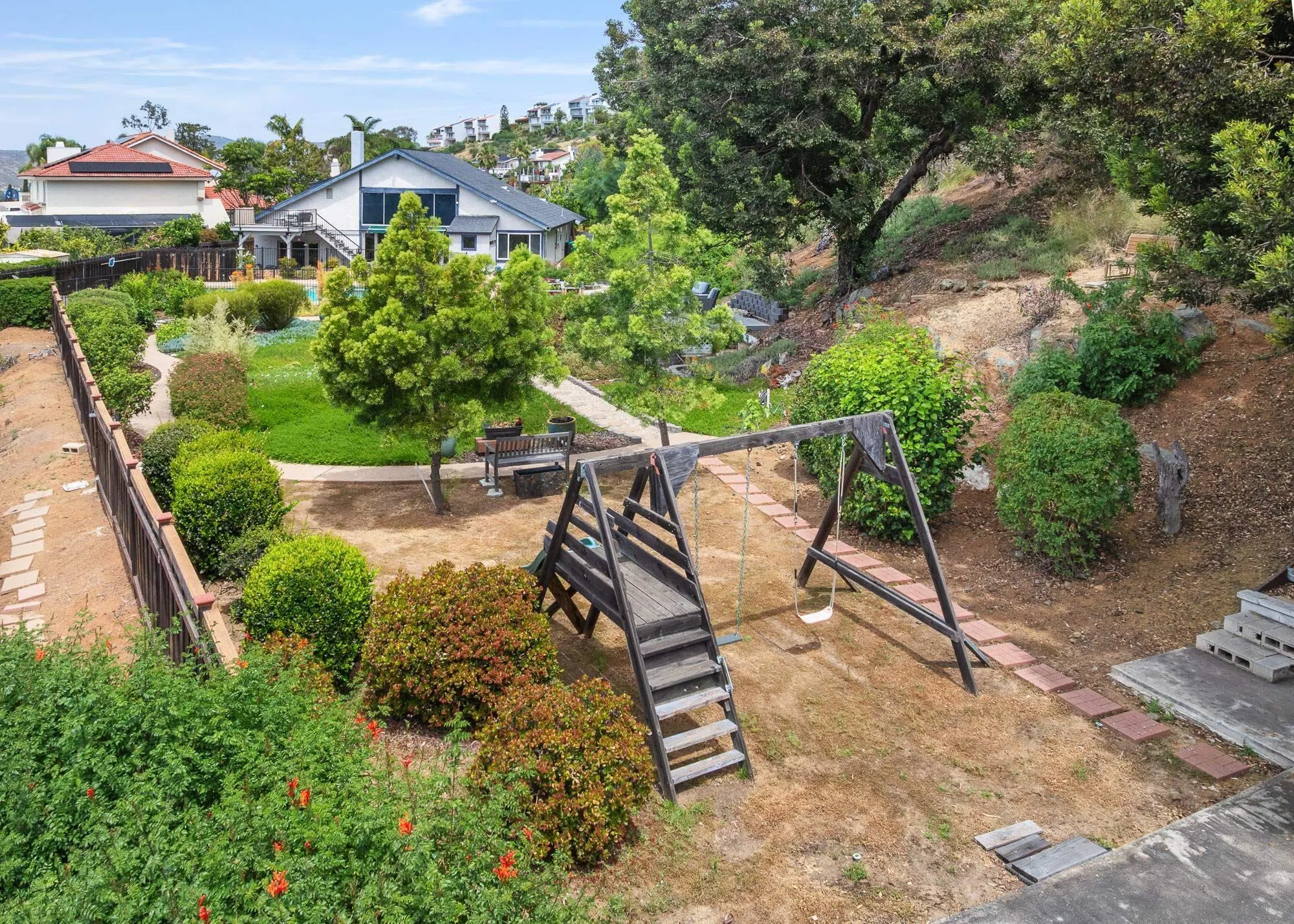 https://cdn.realtyfeed.com/cdn/127/260009454/2e62821d25435d447feba012029fb581.webp