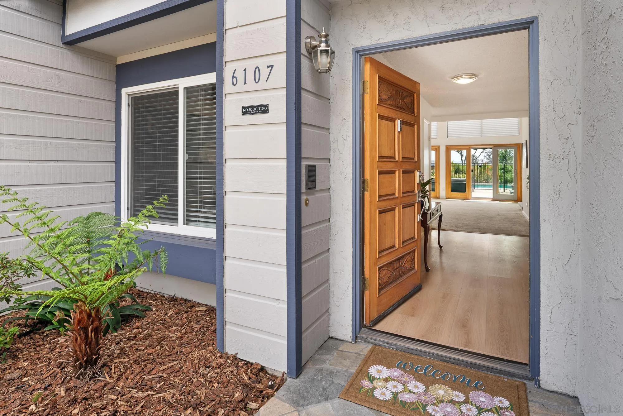 https://cdn.realtyfeed.com/cdn/127/260009454/56b26f90cbd24aec2e40cd78c728ac0c.webp
