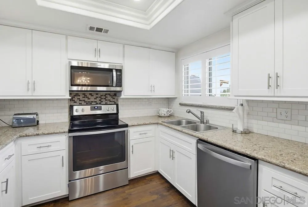 Photo #13: 260009455 Listing: Photo #13