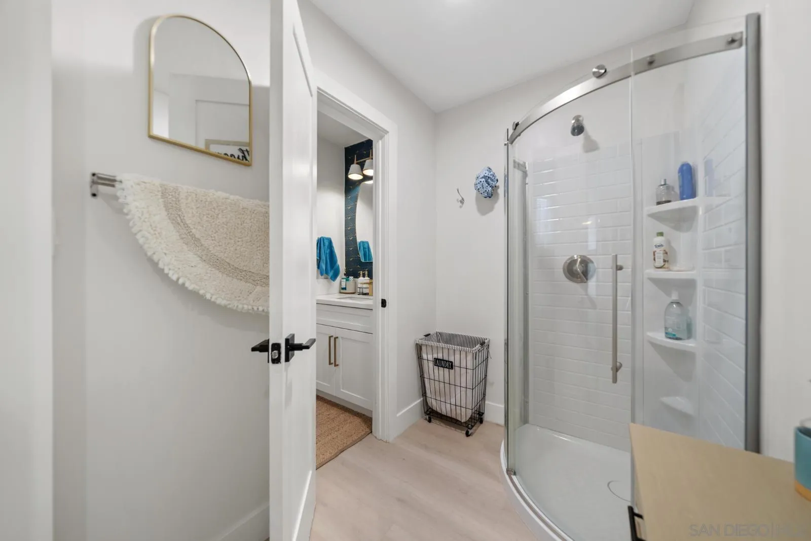 https://cdn.realtyfeed.com/cdn/127/260009457/5b47b889ef9afe4d66aa6d0440d01d0d.webp