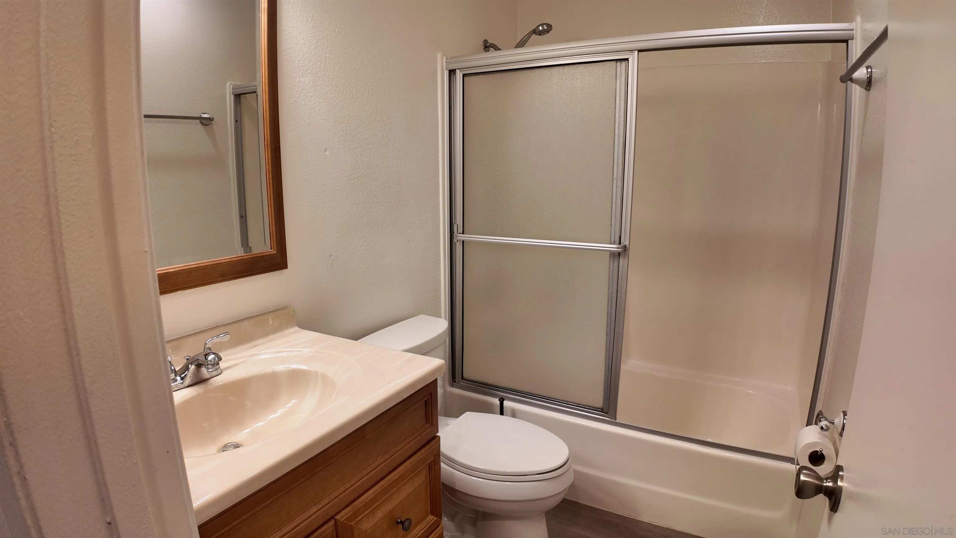 Photo #23: 260009460 Listing: Photo #23