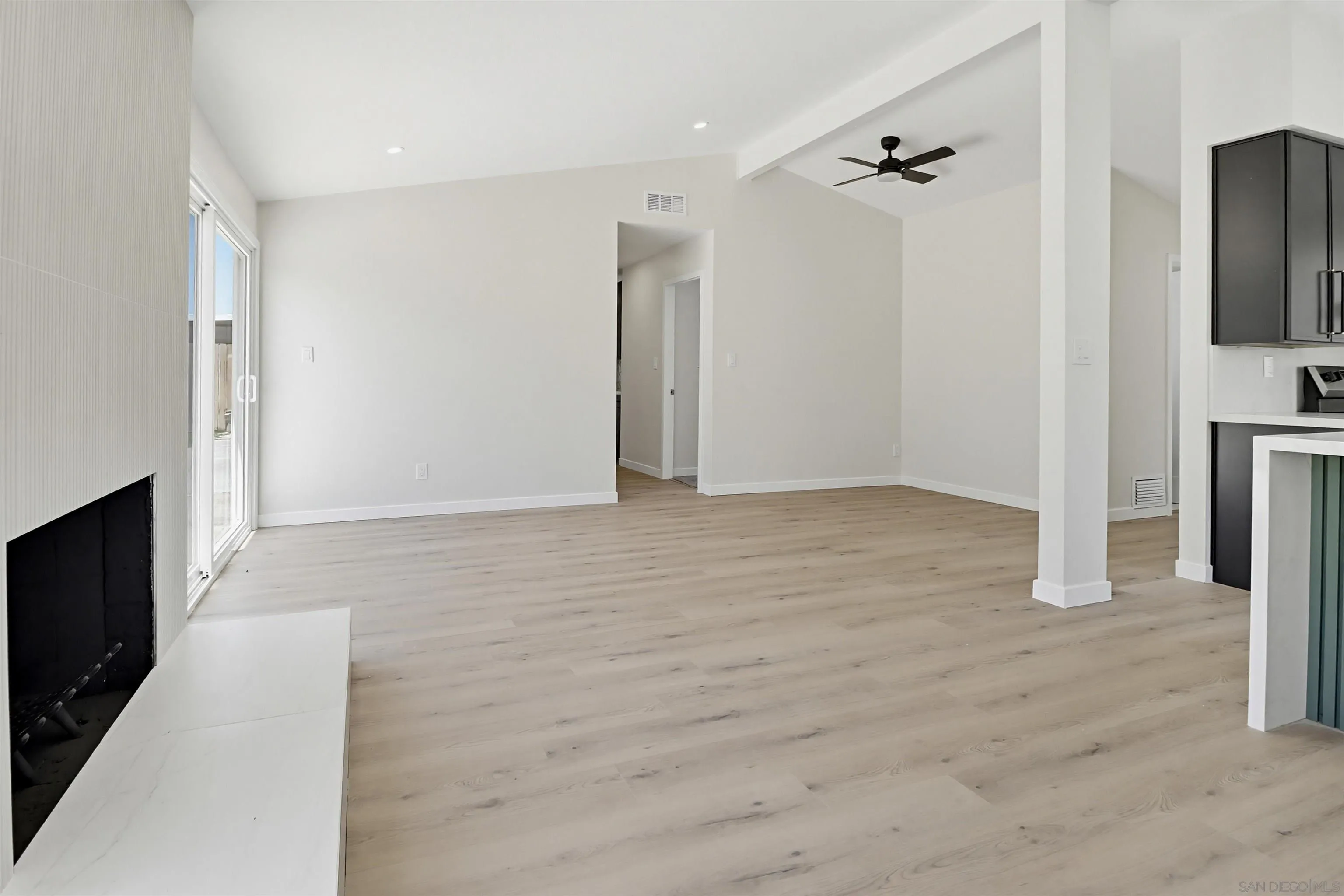 https://cdn.realtyfeed.com/cdn/127/260009470/5a55baa5909bdb2957802c1495e7c317.webp