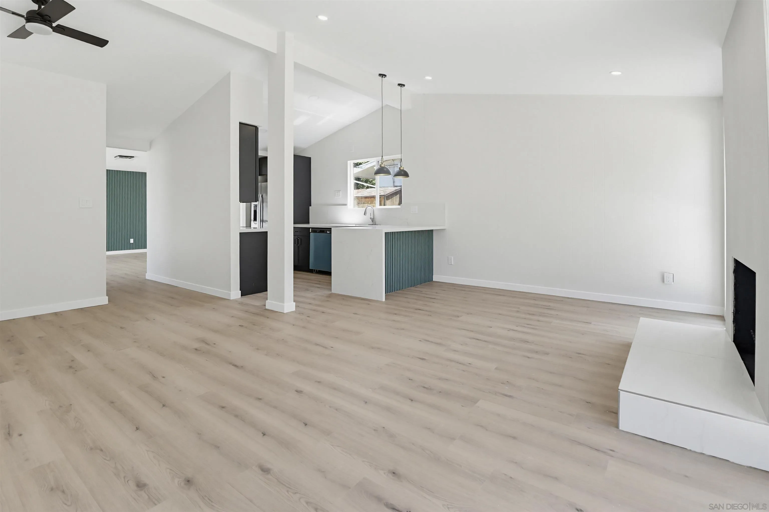 https://cdn.realtyfeed.com/cdn/127/260009470/7fc1f3724e5eb540111c39ed4ac404c5.webp