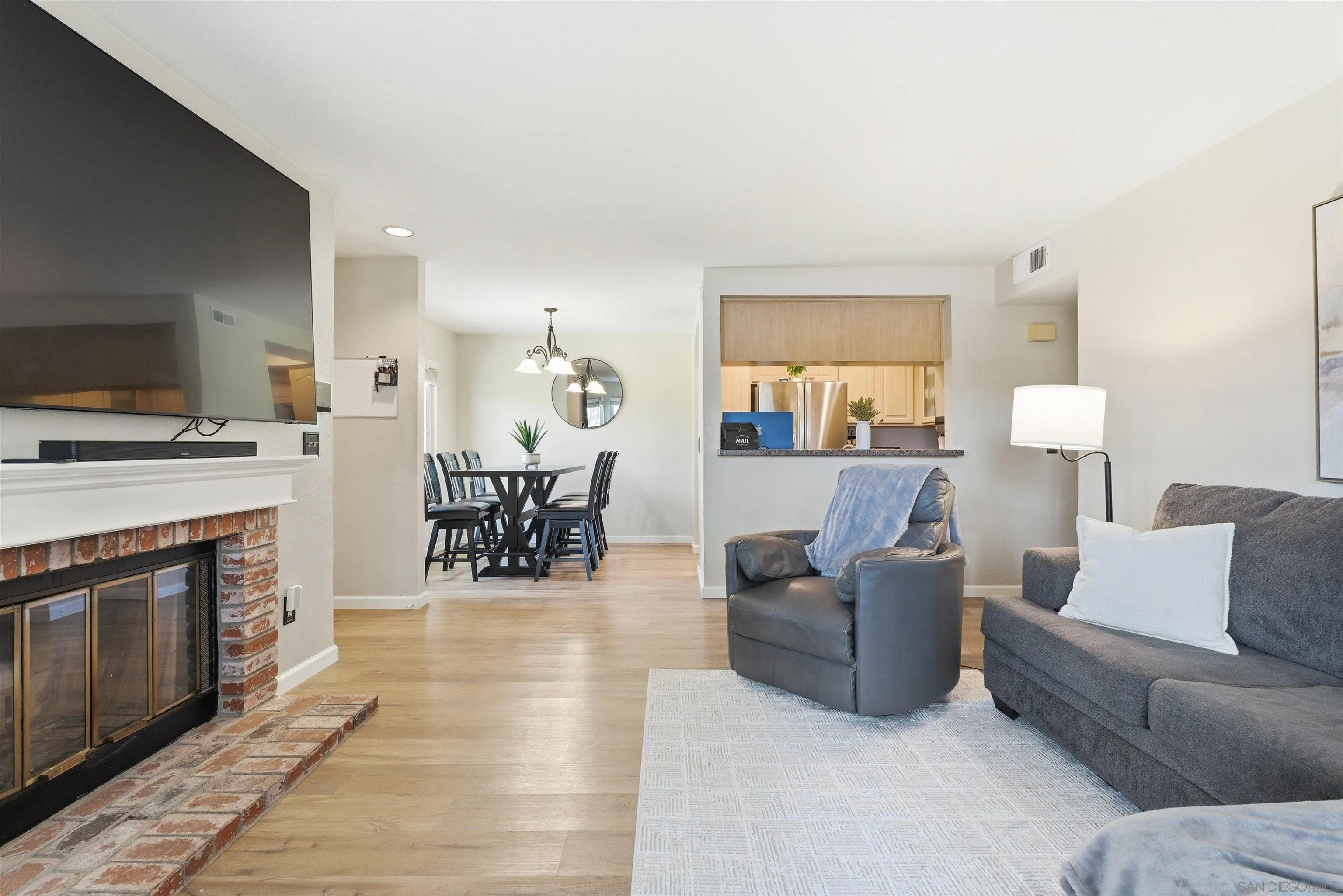 Photo #6: 260009473 Listing: Photo #6