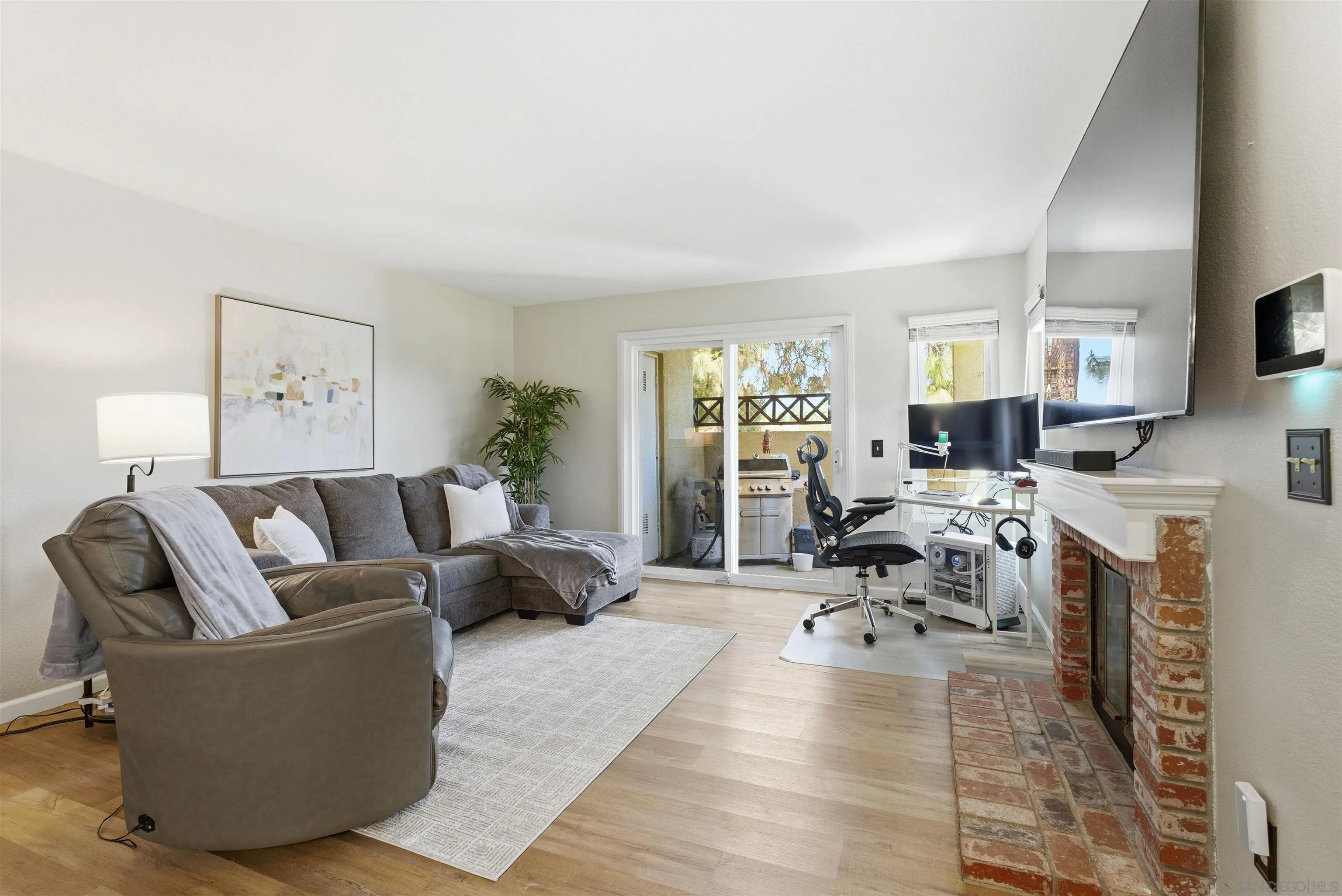 Photo #5: 260009473 Listing: Photo #5