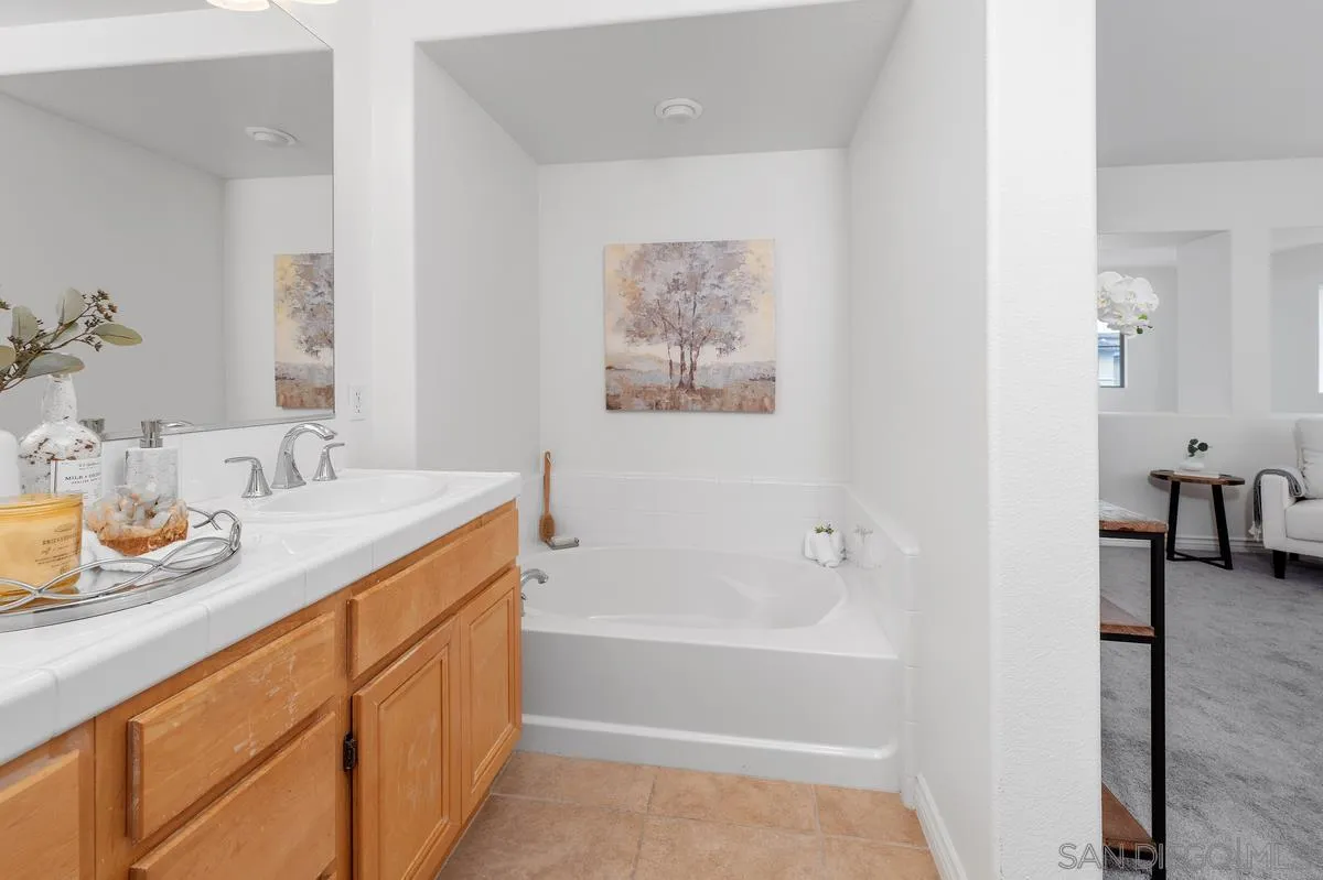 https://cdn.realtyfeed.com/cdn/127/260009474/0985bb4313211ca64fb8180f45f12b60.webp