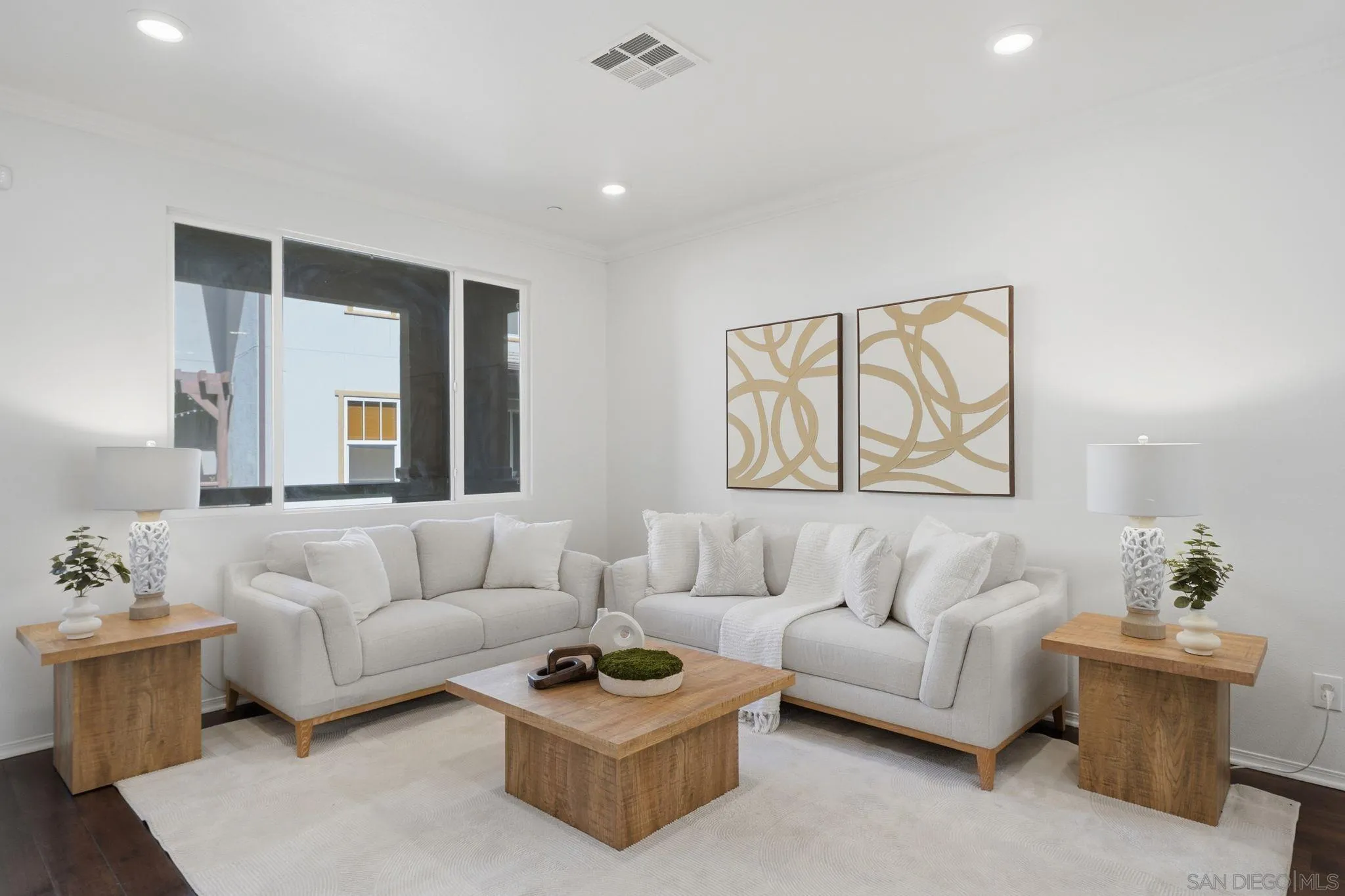 Photo #8: 260009477 Listing: Photo #8