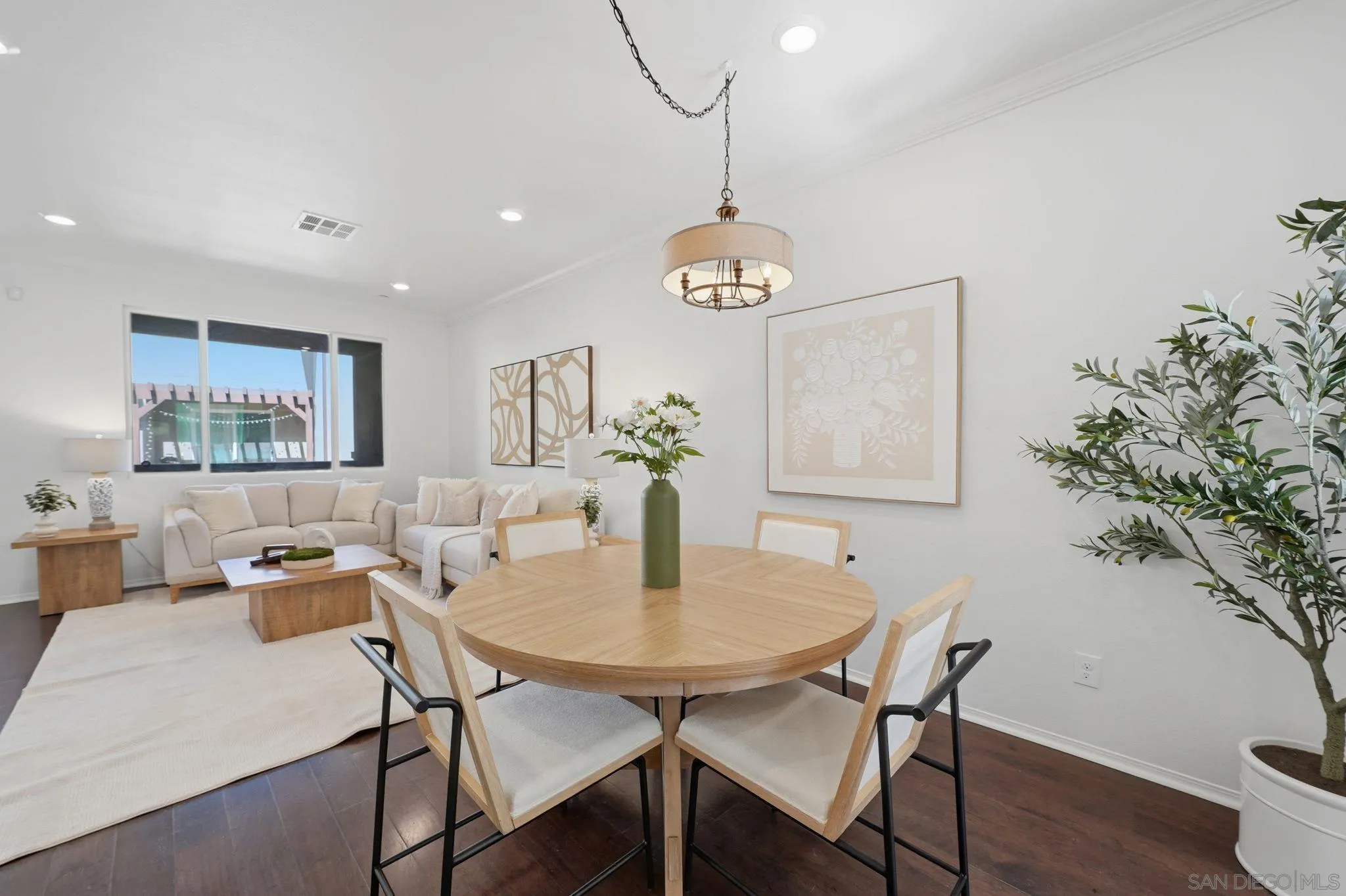 Photo #14: 260009477 Listing: Photo #14