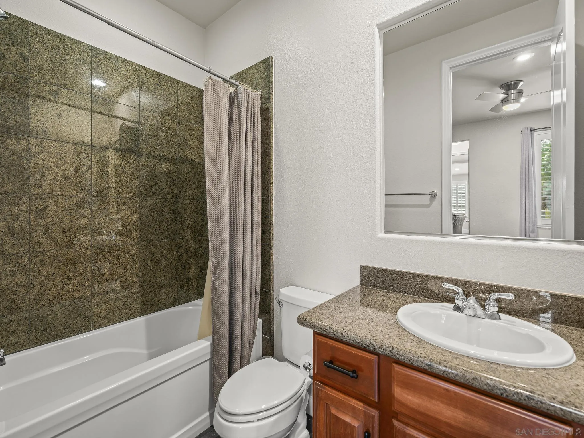 https://cdn.realtyfeed.com/cdn/127/260009481/4266a1f53336a1711f386e80e7c7599a.webp