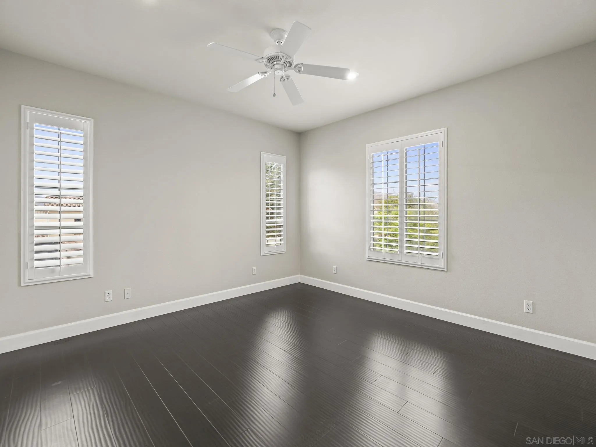 https://cdn.realtyfeed.com/cdn/127/260009481/ca6053630e1b00b0e27b39327abf04a5.webp