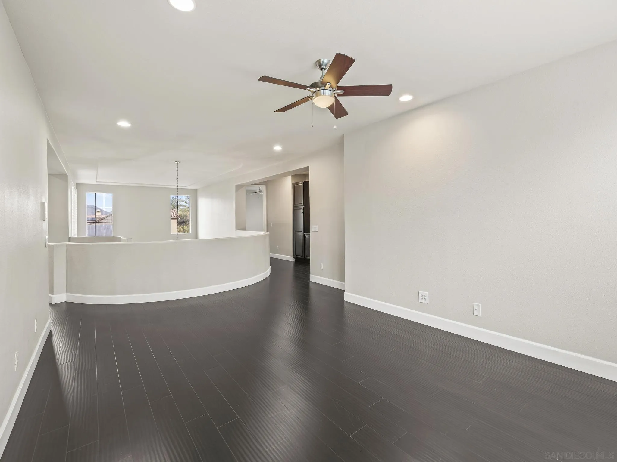 https://cdn.realtyfeed.com/cdn/127/260009481/f35e1f8cd69efc7583a17876de753f07.webp
