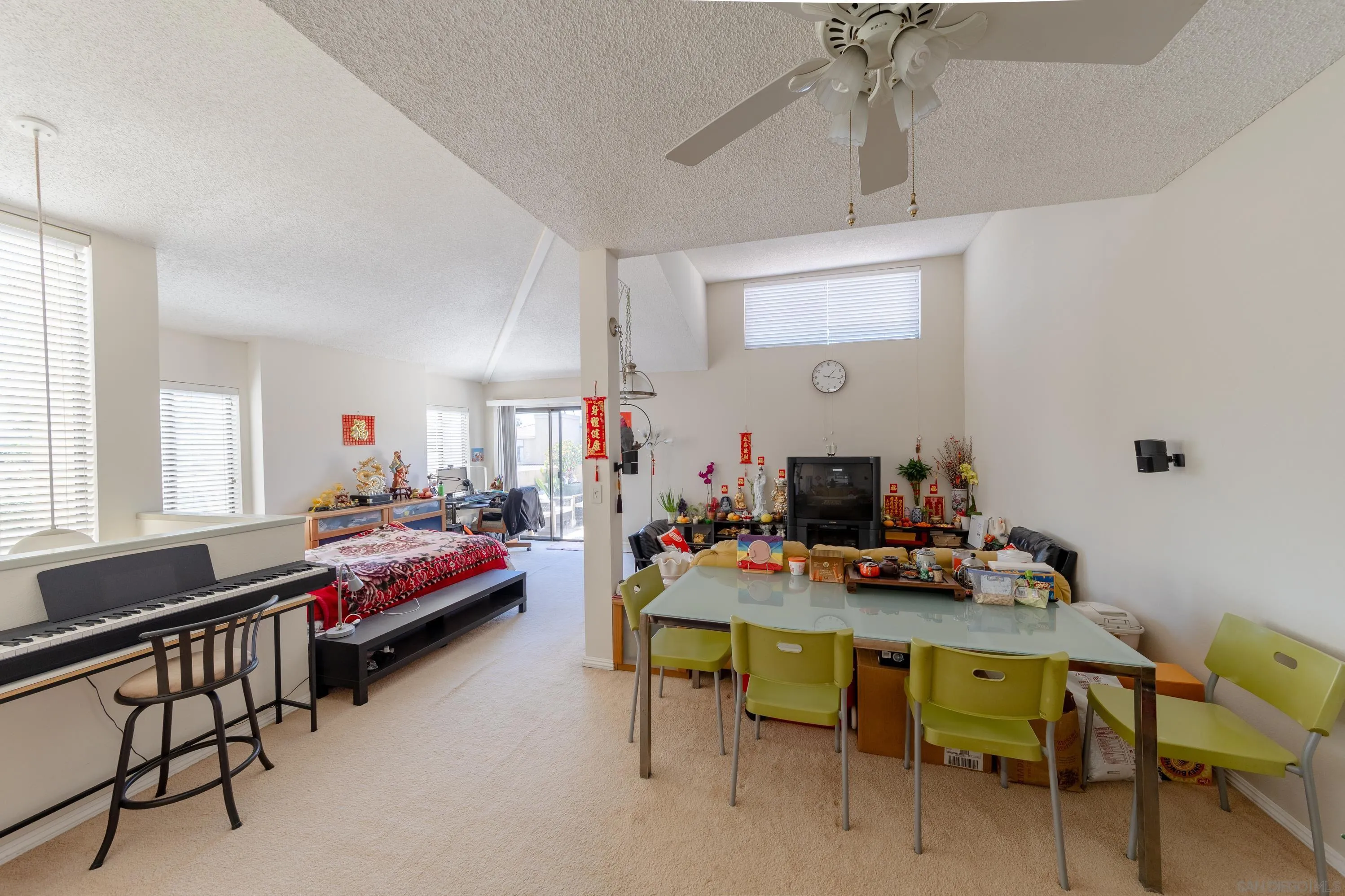 Photo #3: 260009485 Listing: Photo #3