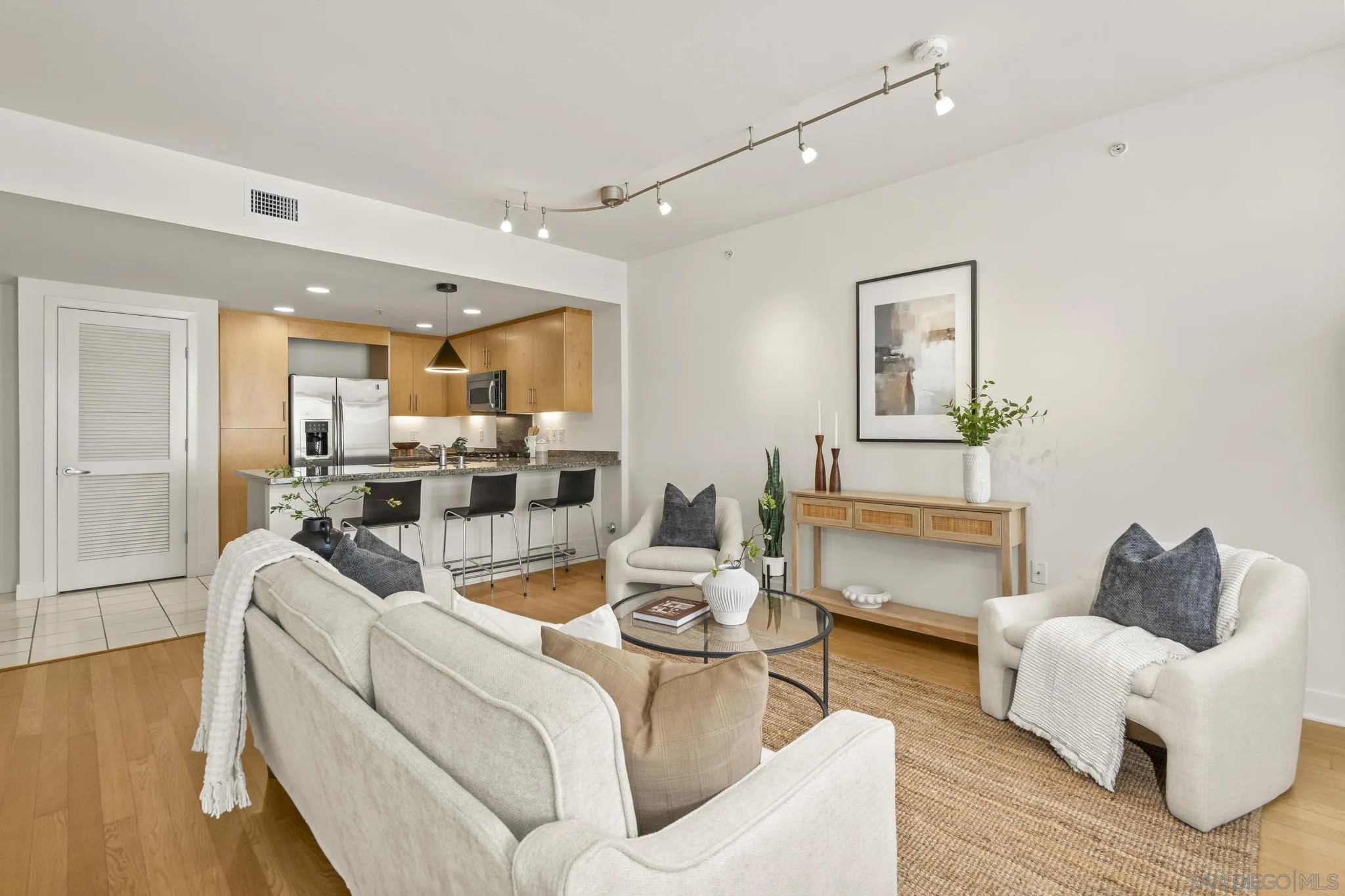 Photo #8: 260009495 Listing: Photo #8