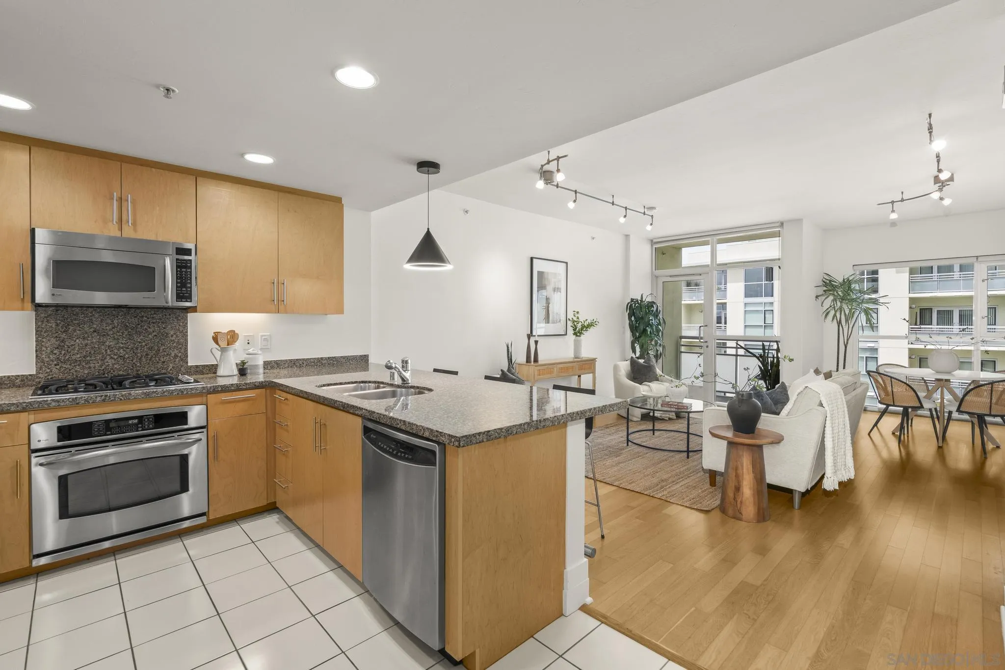 Photo #12: 260009495 Listing: Photo #12