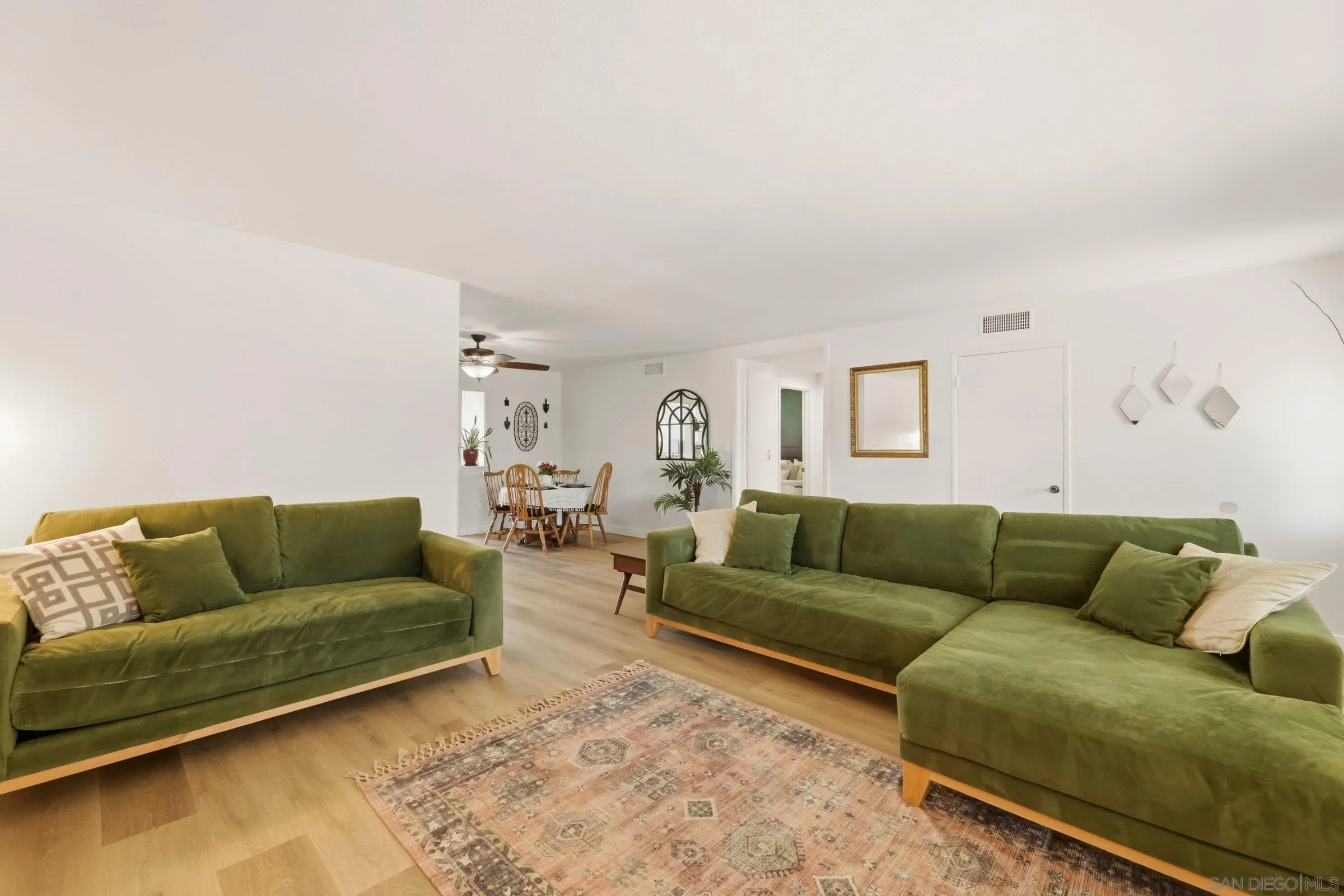 https://cdn.realtyfeed.com/cdn/127/260009496/9eb3cb6eb9c1968e848fa837cf1232ef.webp