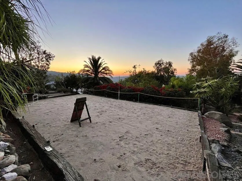 https://cdn.realtyfeed.com/cdn/127/260009497/3f8130db6a8a39c746cb405d01929cb7.webp
