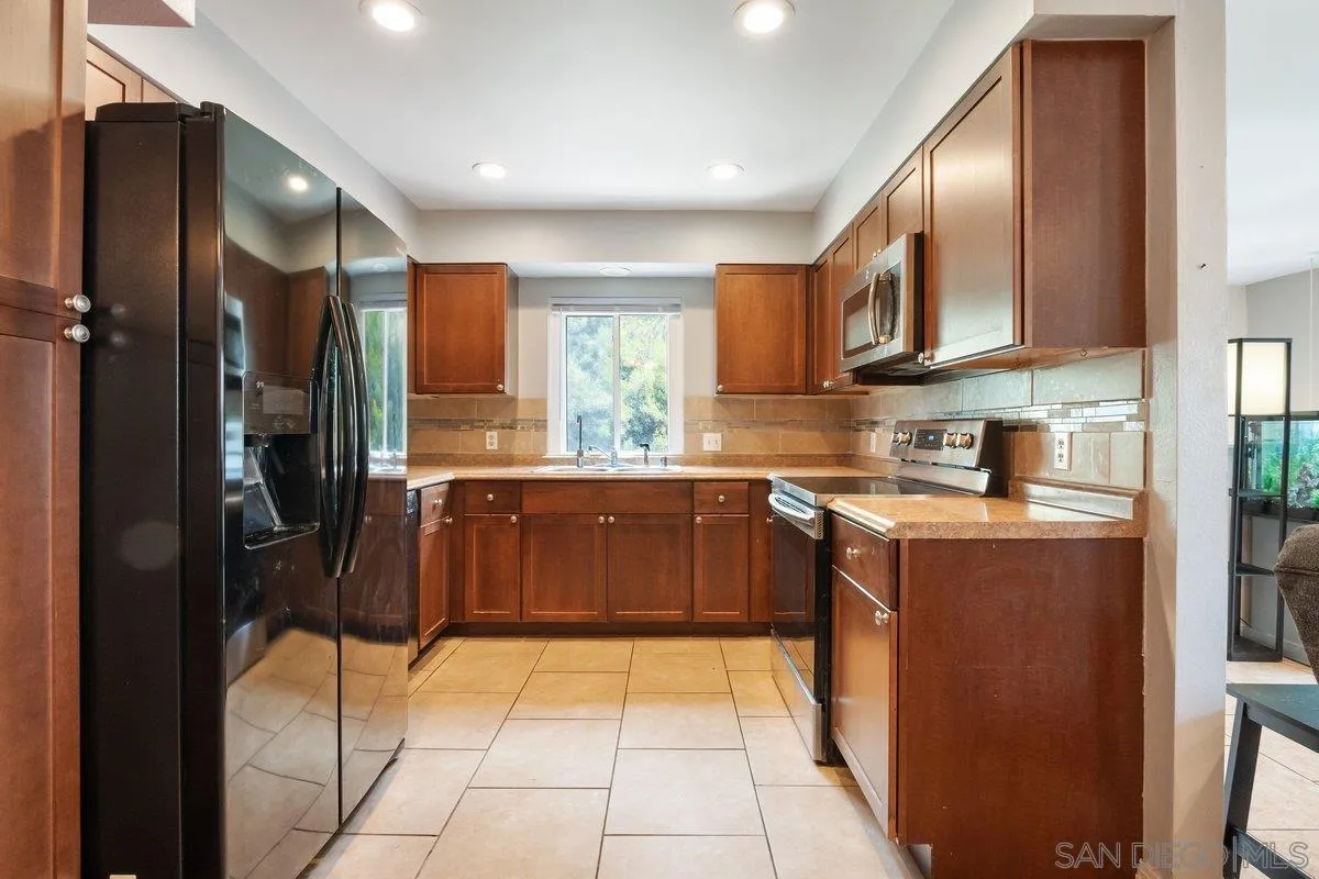 Photo #5: 260009504 Listing: Photo #5