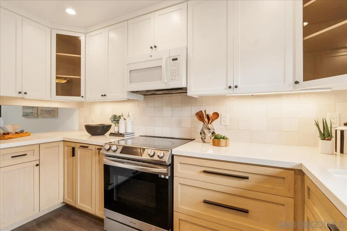 Photo #6: 260009513 Listing: Photo #6