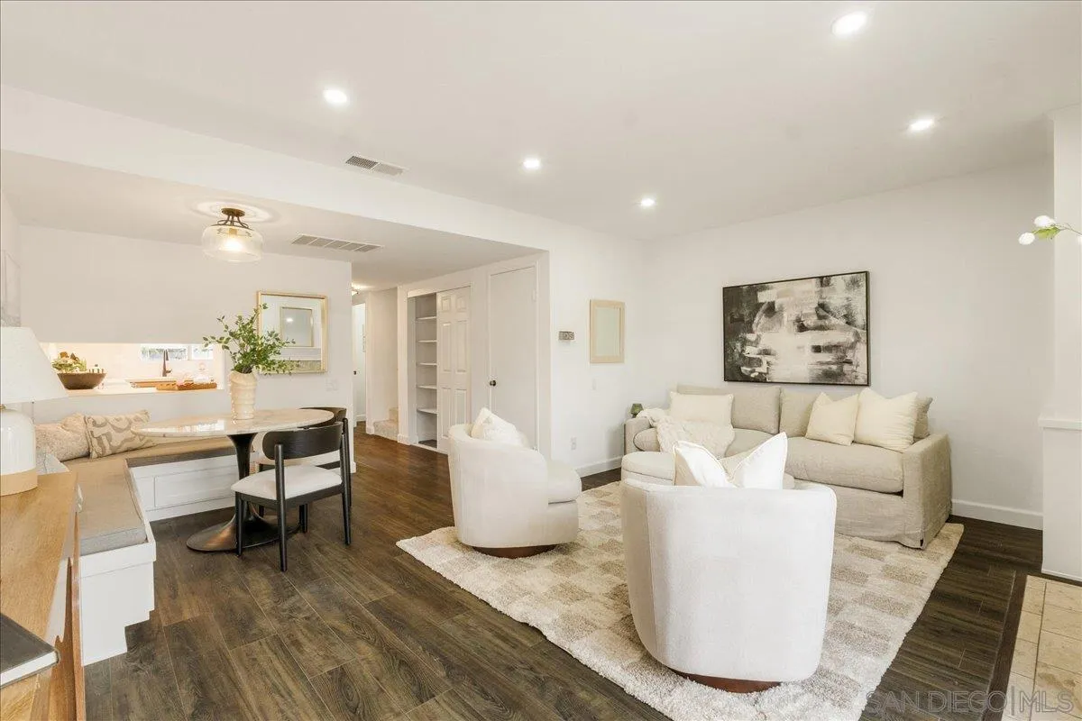 Photo #4: 260009513 Listing: Photo #4