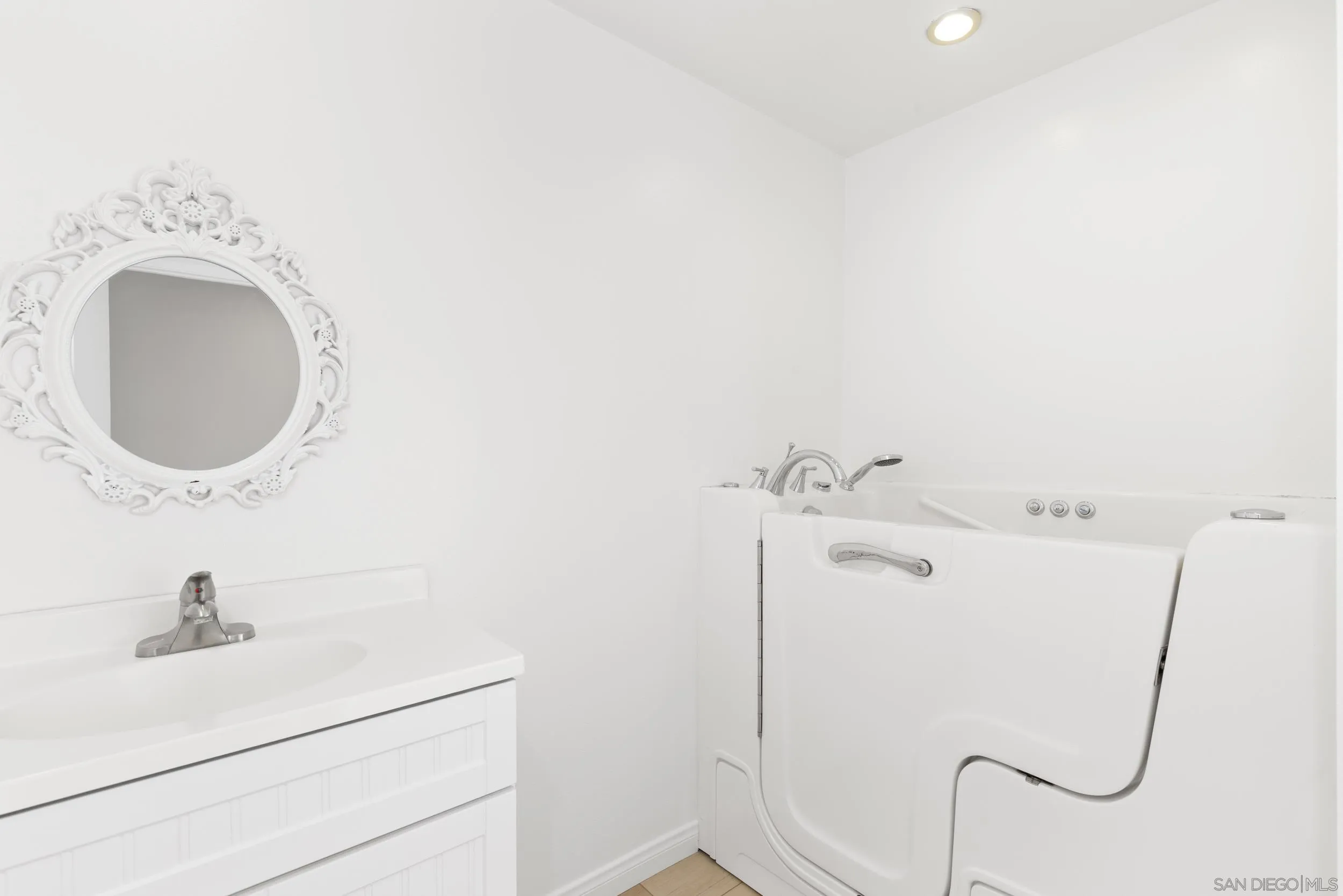 Photo #15: 260009517 Listing: Photo #15