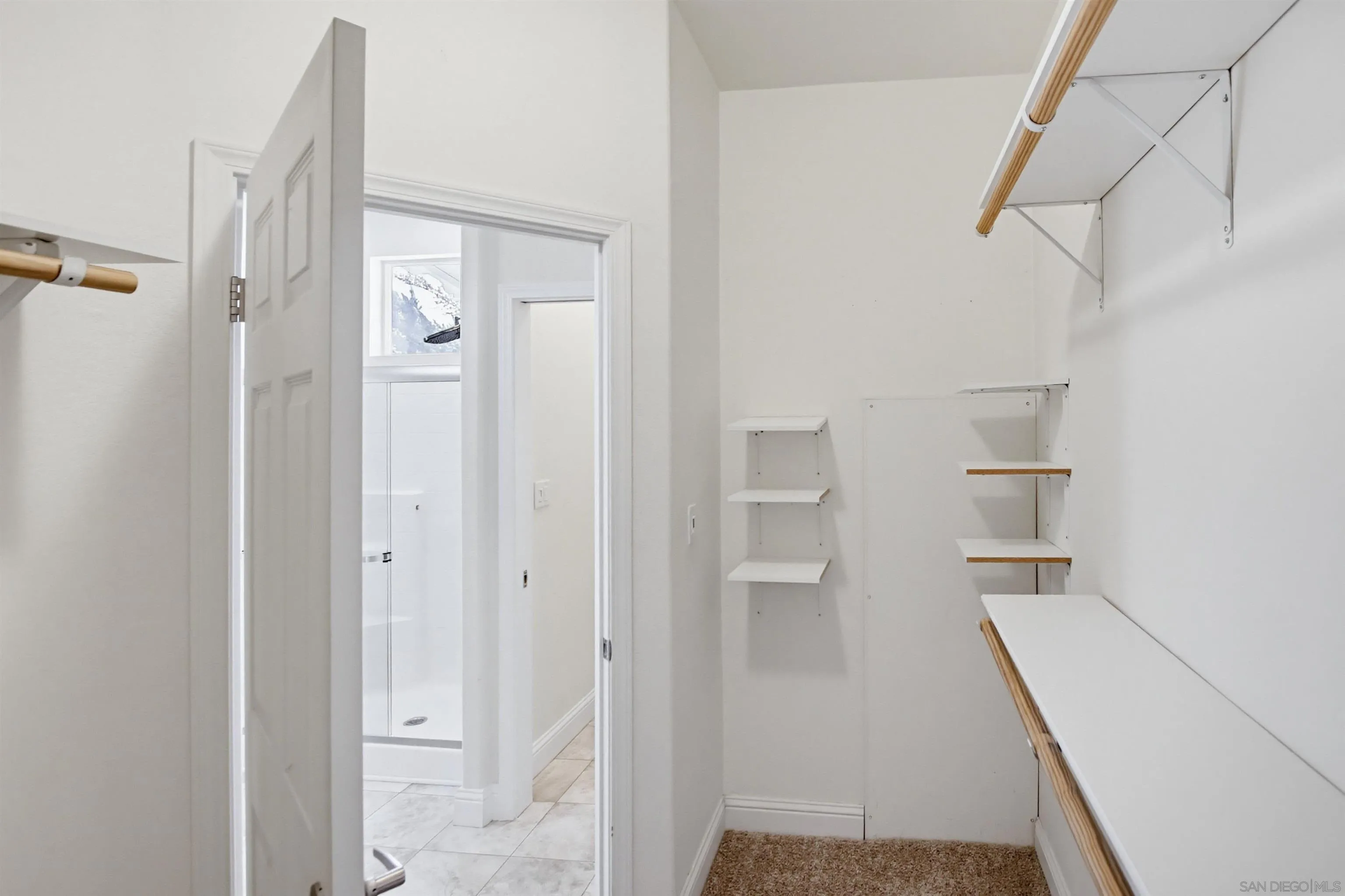 https://cdn.realtyfeed.com/cdn/127/260009520/963a711a1a78fdbd6b1acc4ce72e8c00.webp