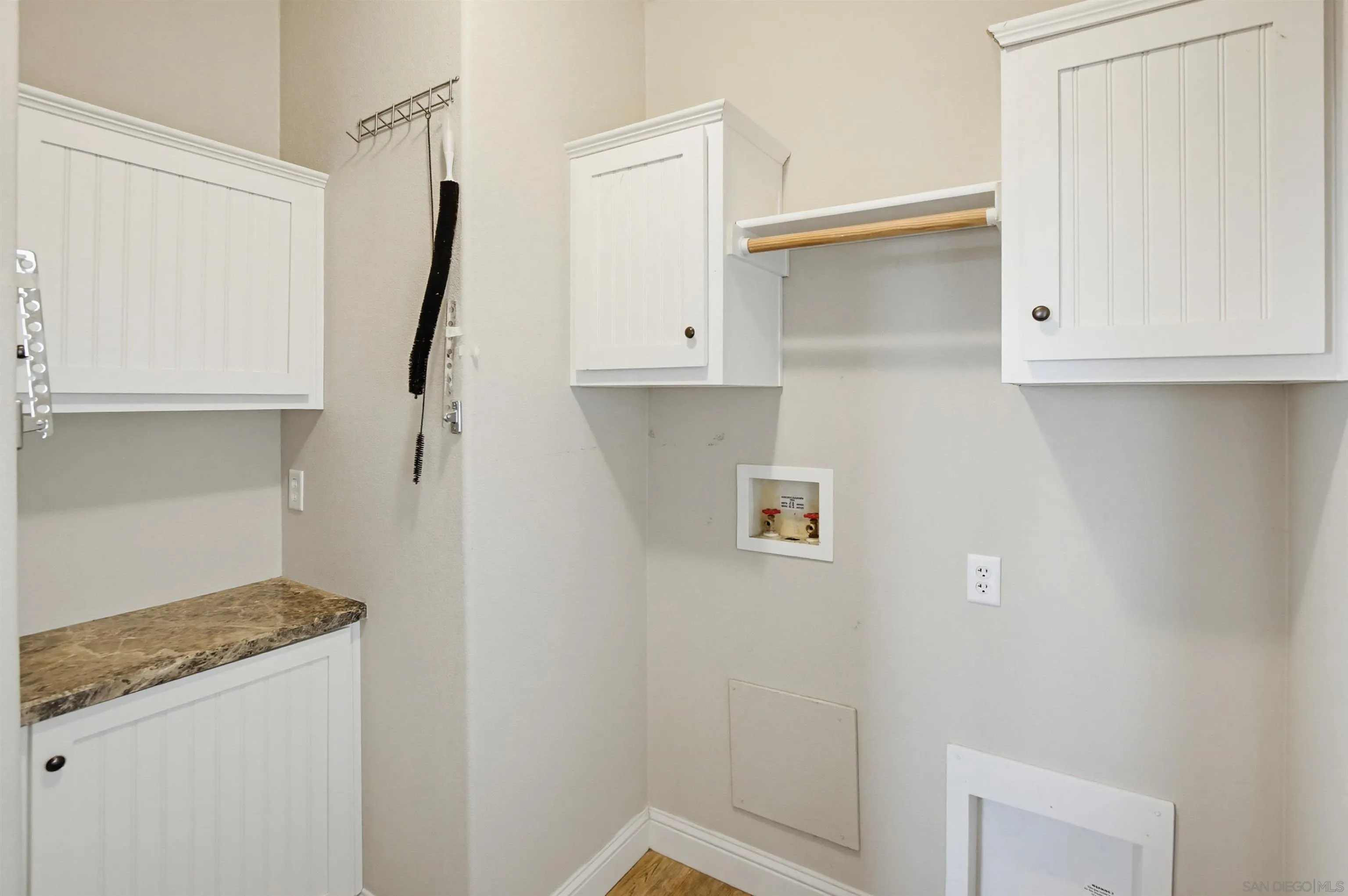 https://cdn.realtyfeed.com/cdn/127/260009520/ba21743f6616c52c12088016a05929c7.webp