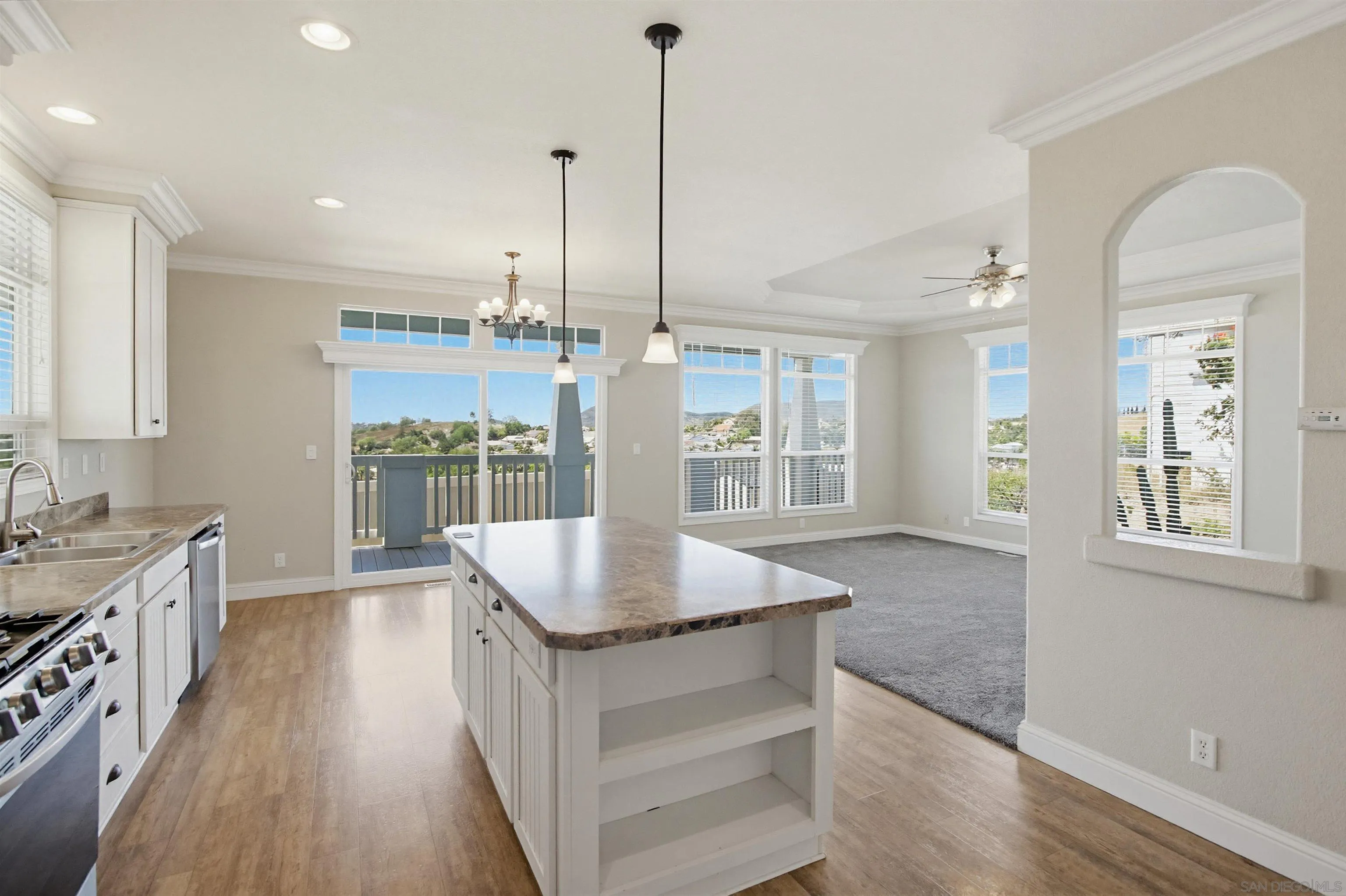 https://cdn.realtyfeed.com/cdn/127/260009520/fe0626ca71d83b124d90974115b3ccd4.webp