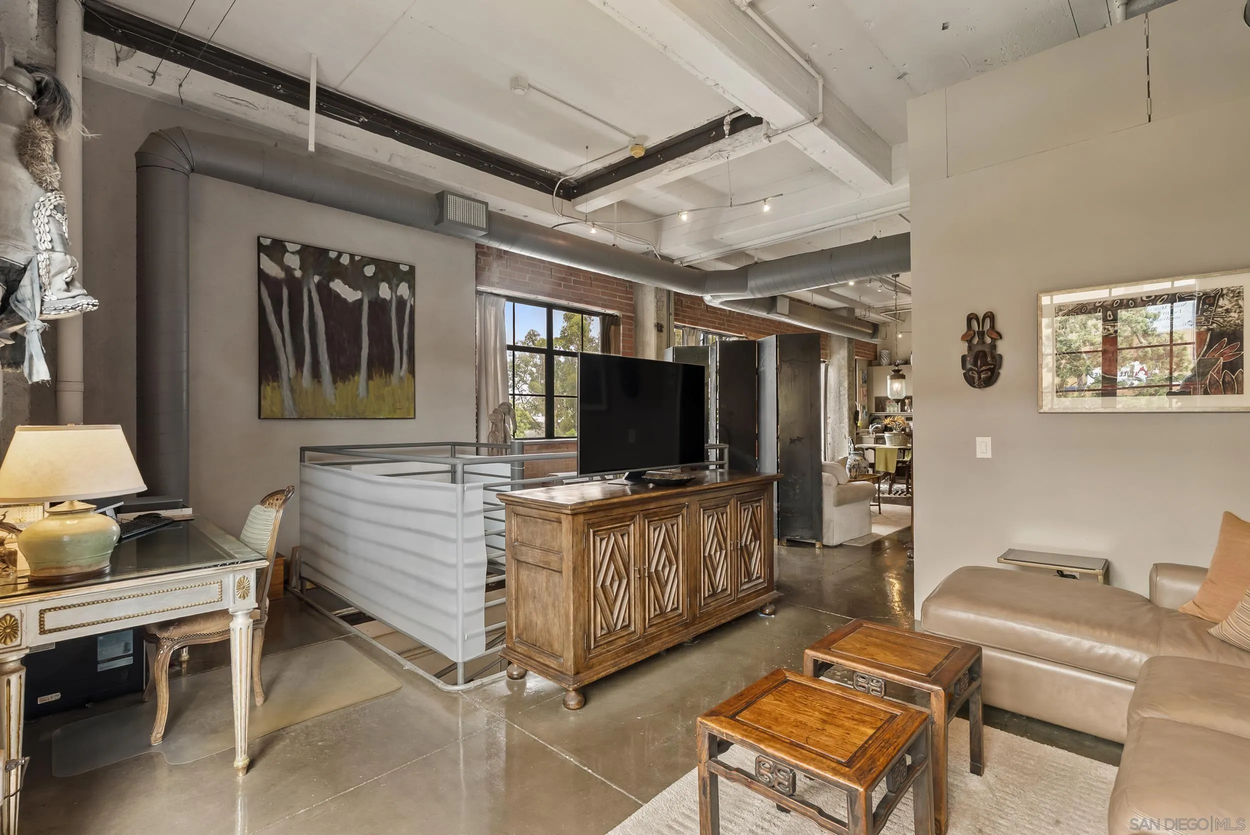 https://cdn.realtyfeed.com/cdn/127/260009522/781a428f7abefef386f7e5ccd50d94d9.webp