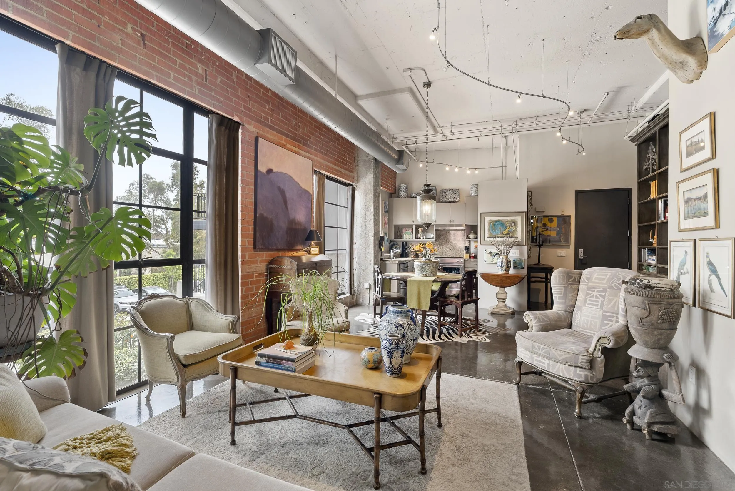 https://cdn.realtyfeed.com/cdn/127/260009522/8e97fb378314be0c7b0bc0c6db45a179.webp
