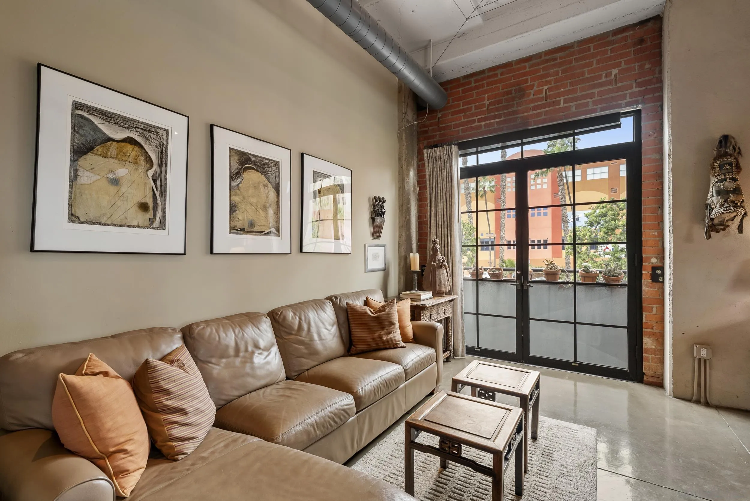 https://cdn.realtyfeed.com/cdn/127/260009522/ea80578f00daefb92bfd28d1e767a805.webp