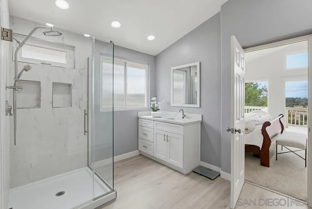 https://cdn.realtyfeed.com/cdn/127/260009526/f2093726c8e5de2352cb3863bd433a73.webp
