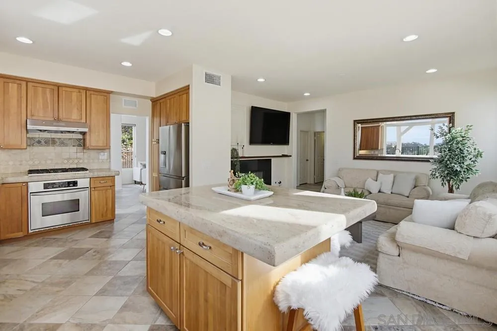 https://cdn.realtyfeed.com/cdn/127/260009526/fb8d815f96a2d81293e1b80749e87954.webp