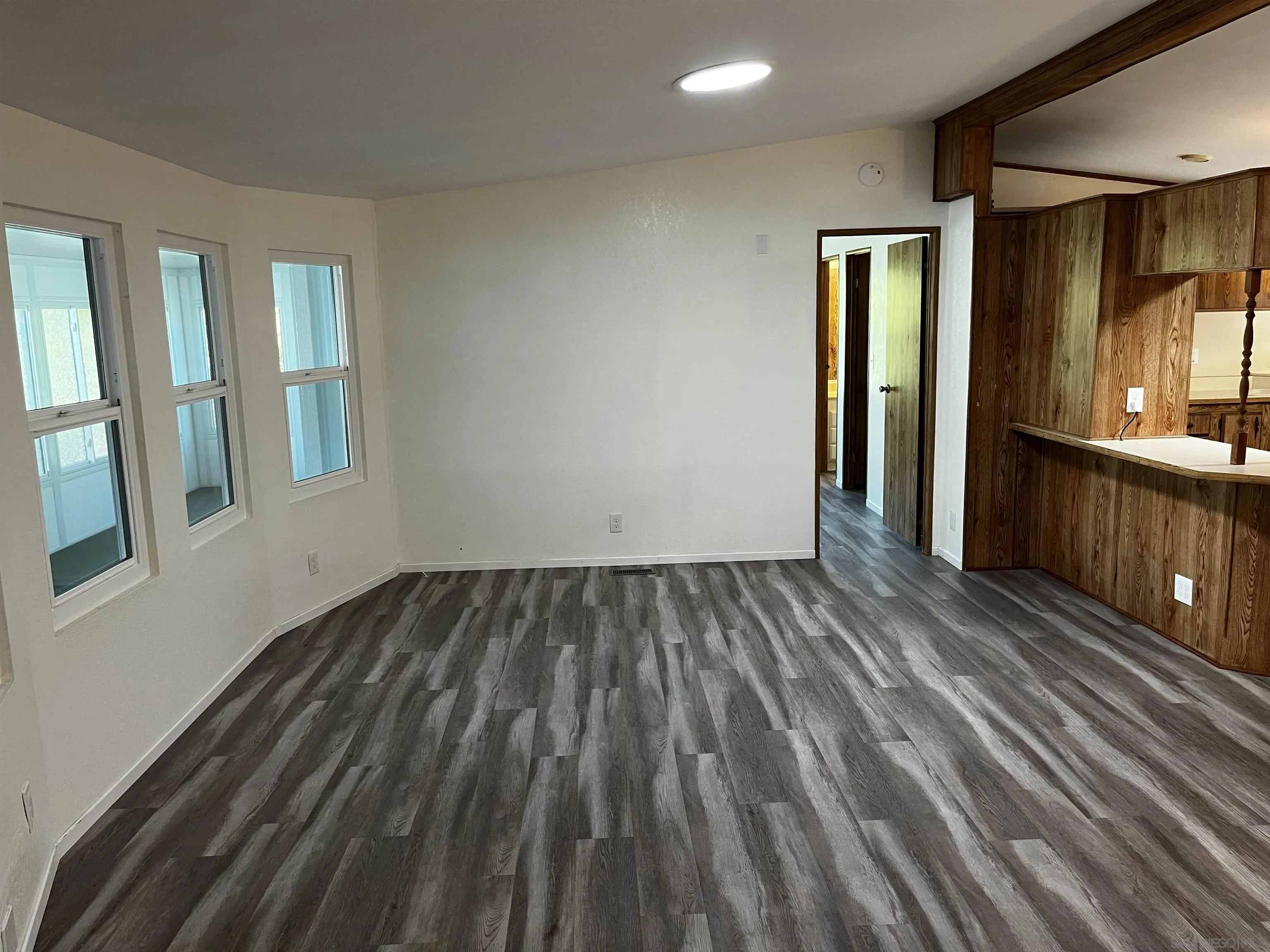 https://cdn.realtyfeed.com/cdn/127/260009528/fff58c3898f0b6842fae052514e9c354.webp
