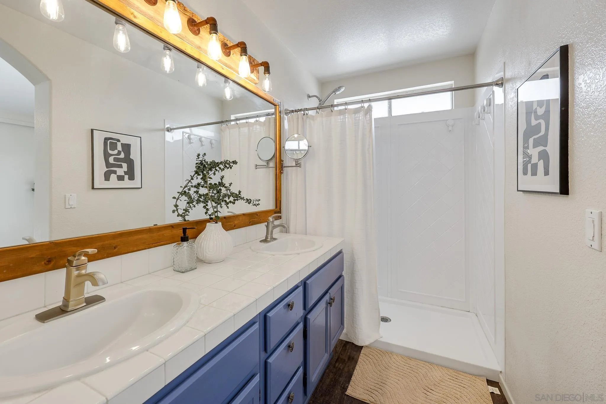 https://cdn.realtyfeed.com/cdn/127/260009533/6c9e799f3048889dfe0e70e996fa2885.webp