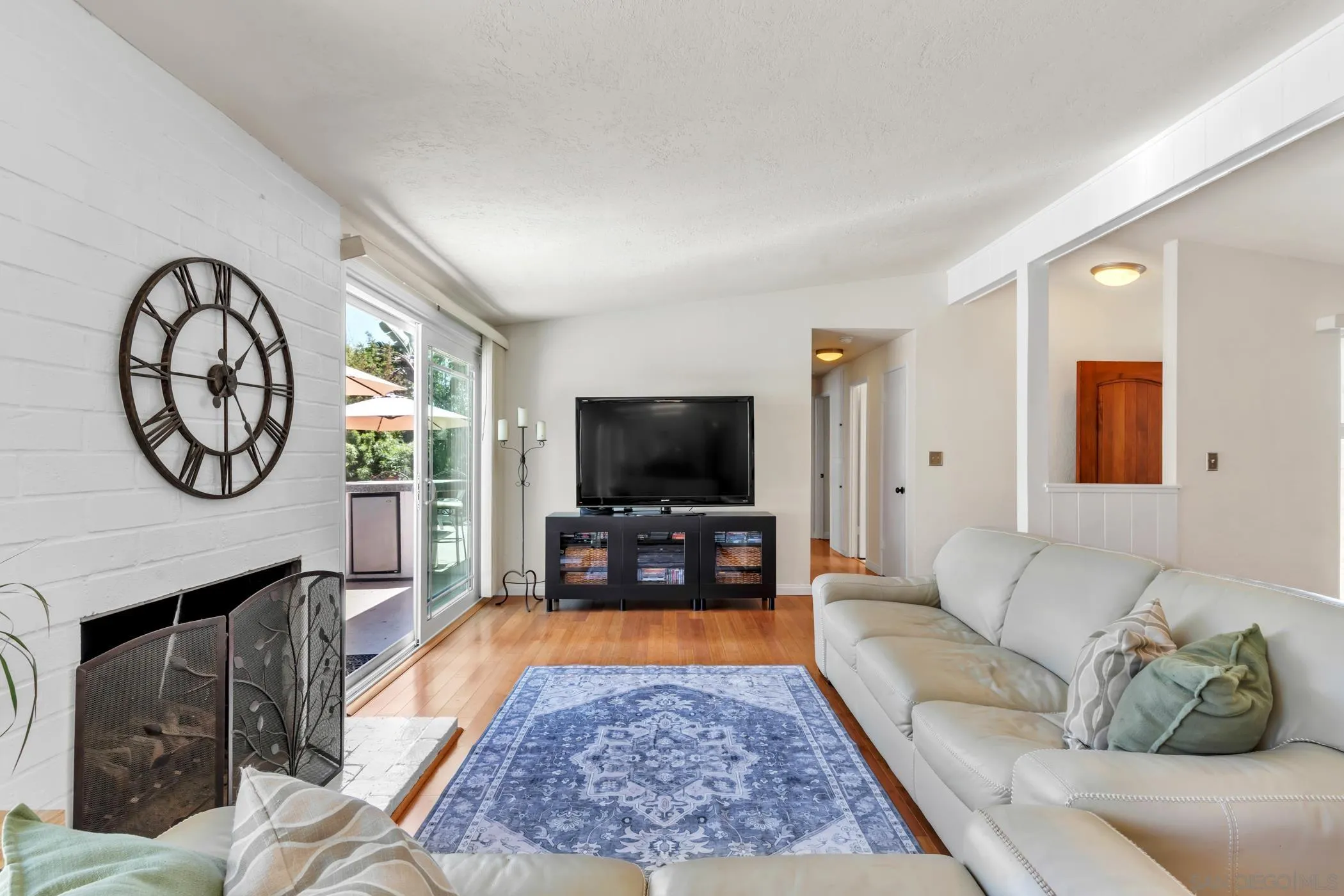 https://cdn.realtyfeed.com/cdn/127/260009534/1ea84d0207eea7c34bcf9444798ec4b5.webp