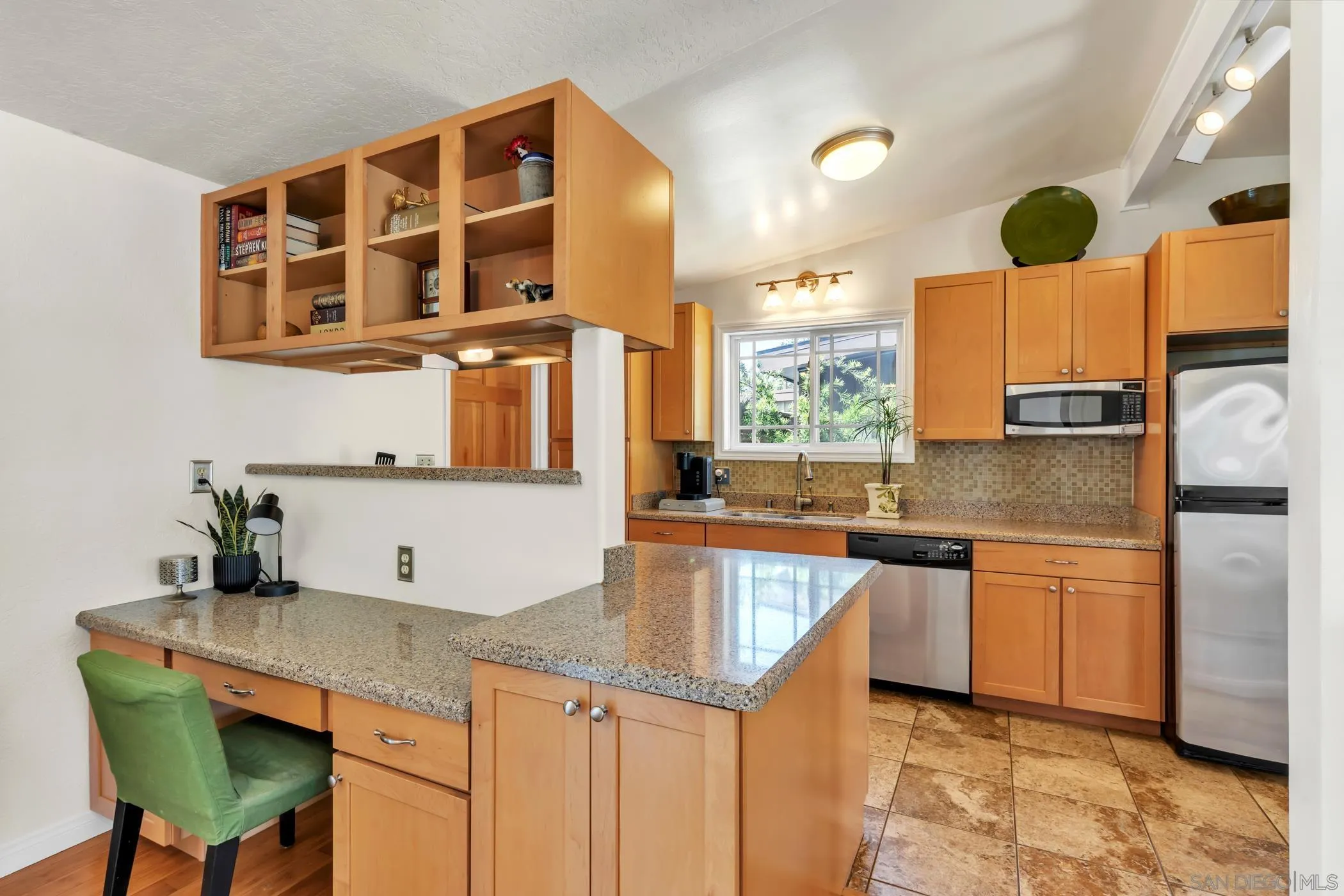 https://cdn.realtyfeed.com/cdn/127/260009534/6e2174e204378e23f4fc743add229807.webp