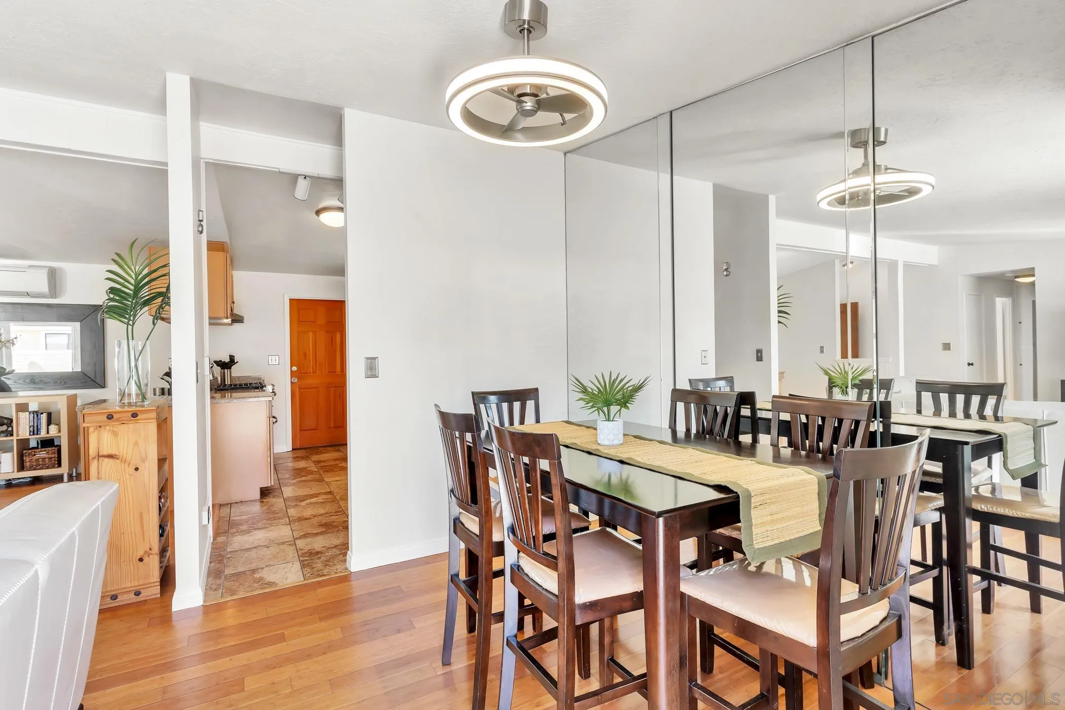 https://cdn.realtyfeed.com/cdn/127/260009534/a691e7119a292dfecfcc16f022466cd8.webp