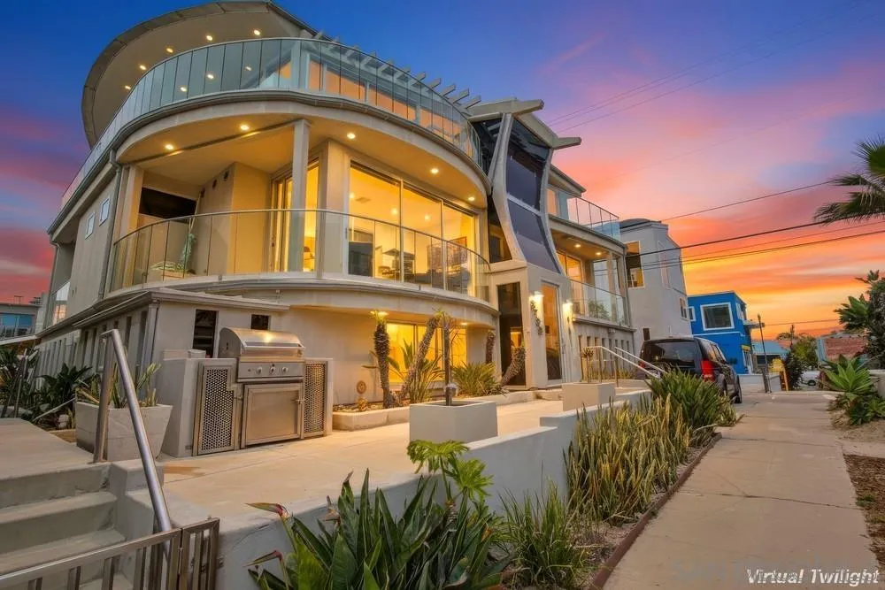 615 Poppy Ave., Corona Del Mar, CA, 92625