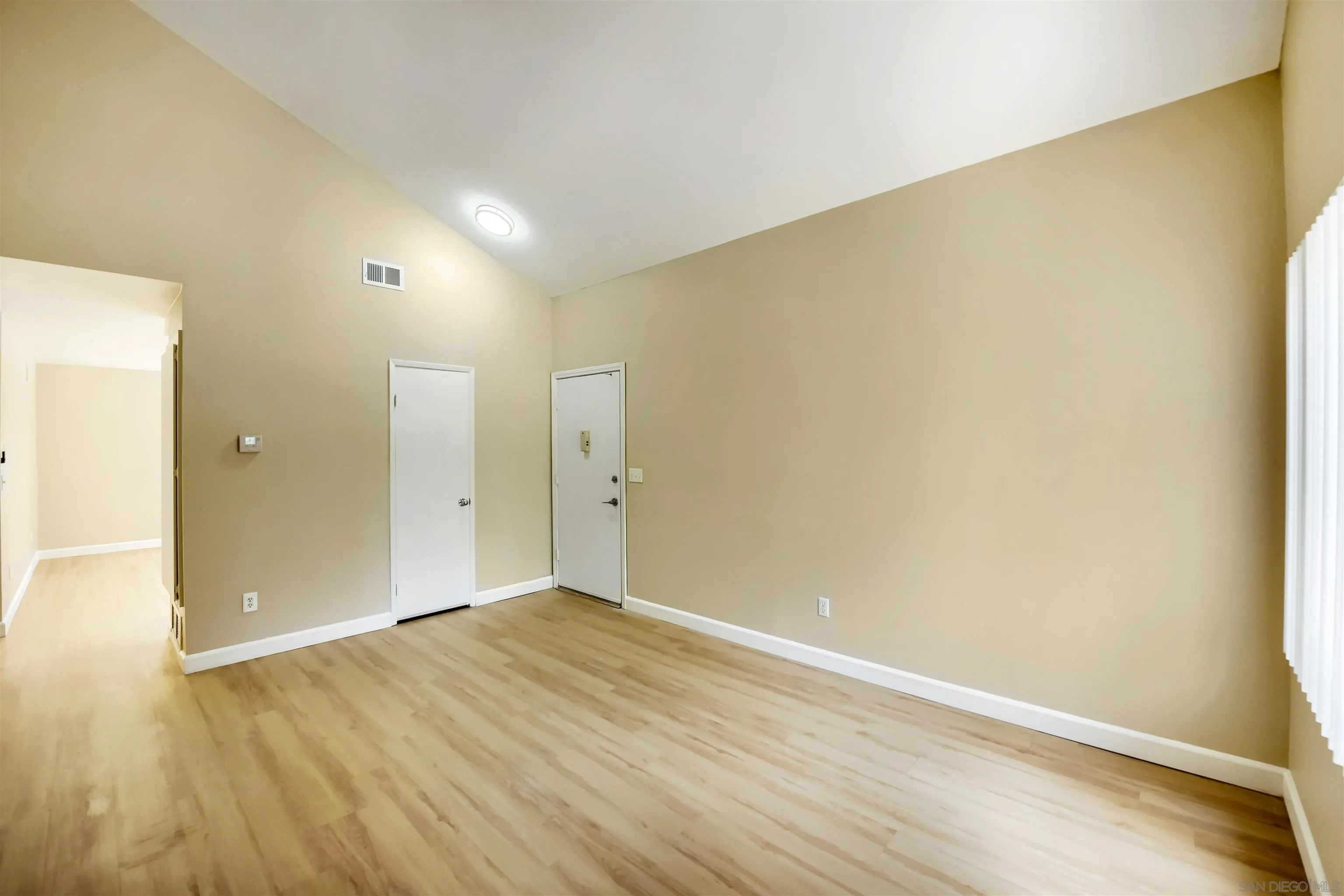 Photo #7: 260009545 Listing: Photo #7